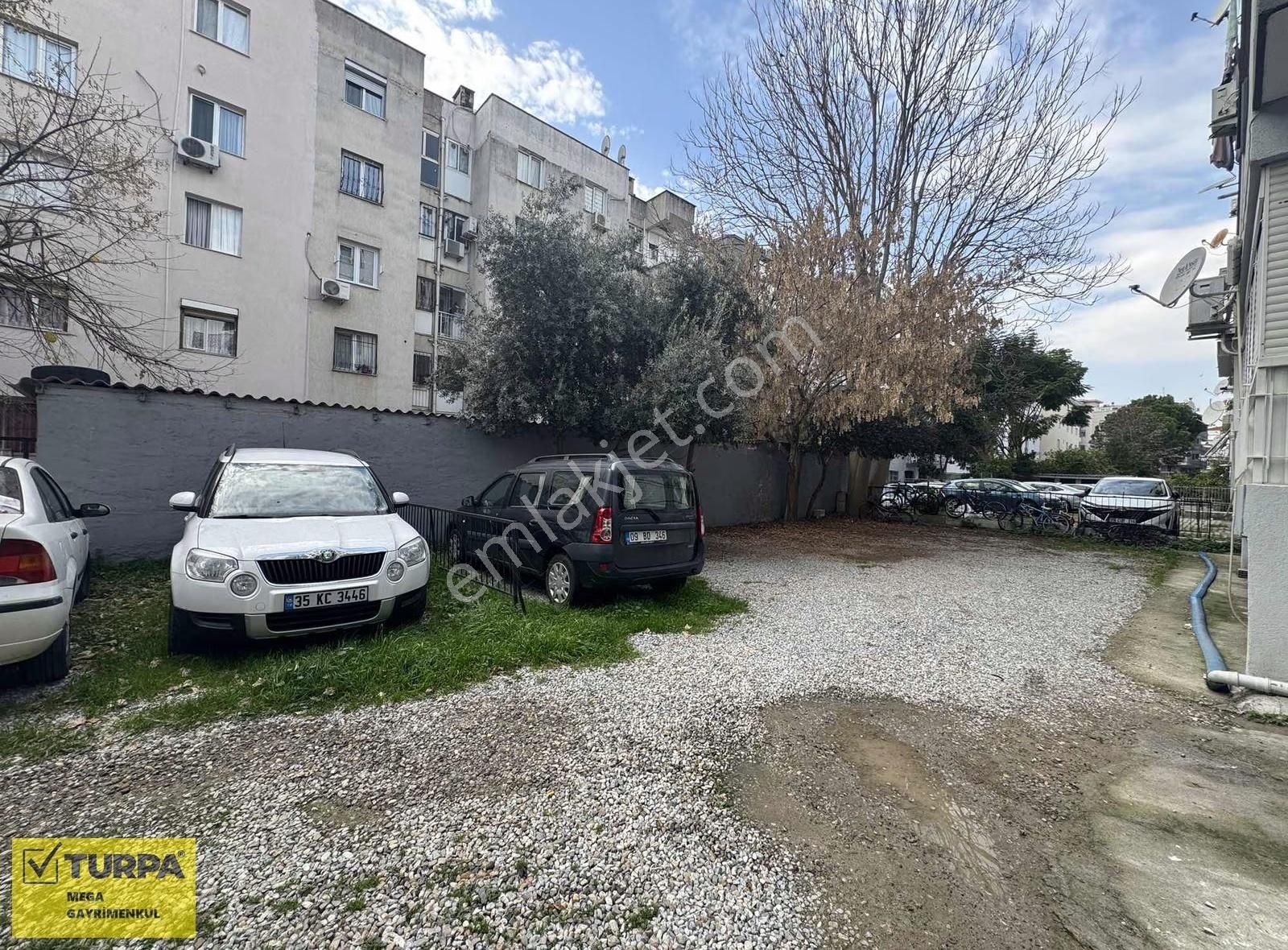 Karşıyaka Bahçelievler Mahallesi Kiralık 2+1 Kapalı Mutfak Daire - Görsel 20