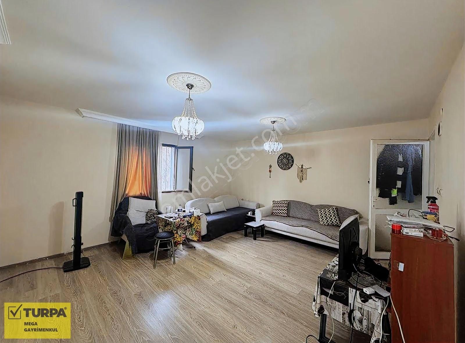 Karşıyaka Bahçelievler Mahallesi Kiralık 2+1 Kapalı Mutfak Daire - Görsel 3