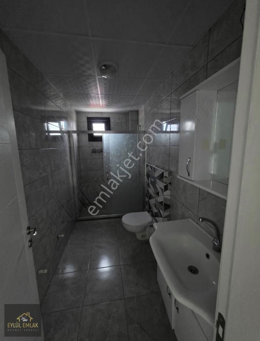 Mumcularda Merkezde Kiralık 2+1 Daire - Görsel 7