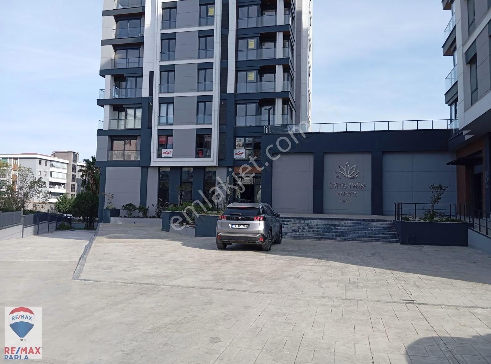 Remax Parla'dan Lotus Twin Evleri Lüks Konseptli Satılık 3+1