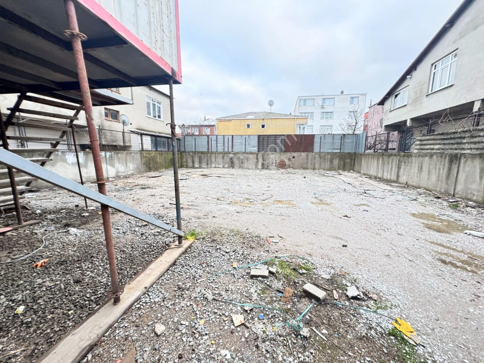 Pendik Kurtköy Sanayide Etrafı Çevrili 300m2 Depolama Alanı Arsa - Görsel 13