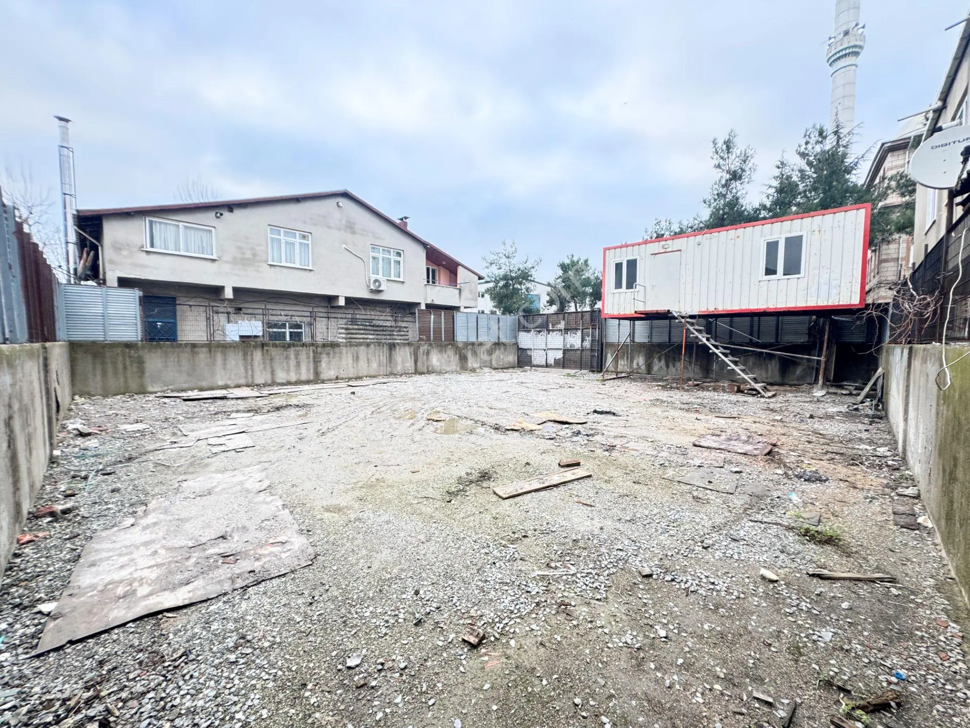 Pendik Kurtköy Sanayide Etrafı Çevrili 300m2 Depolama Alanı Arsa - Görsel 12