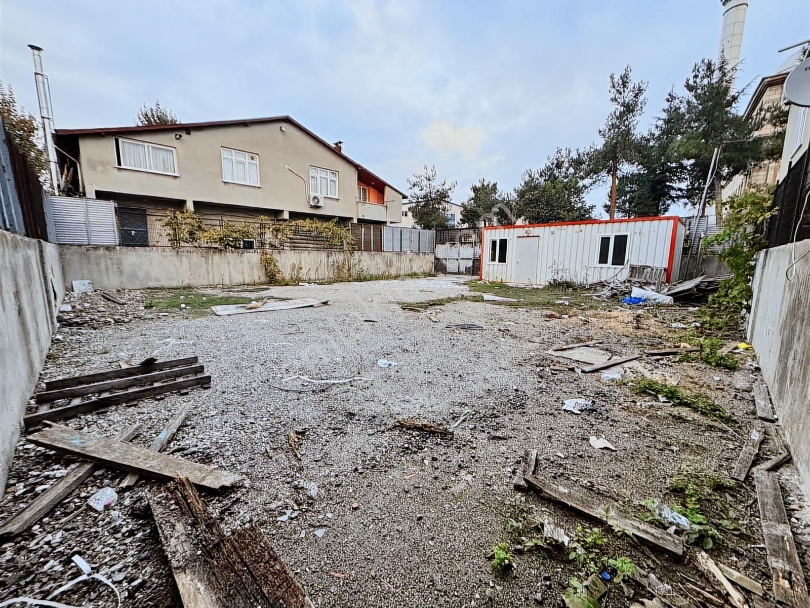 Pendik Kurtköy Sanayide Etrafı Çevrili 300m2 Depolama Alanı Arsa - Görsel 3