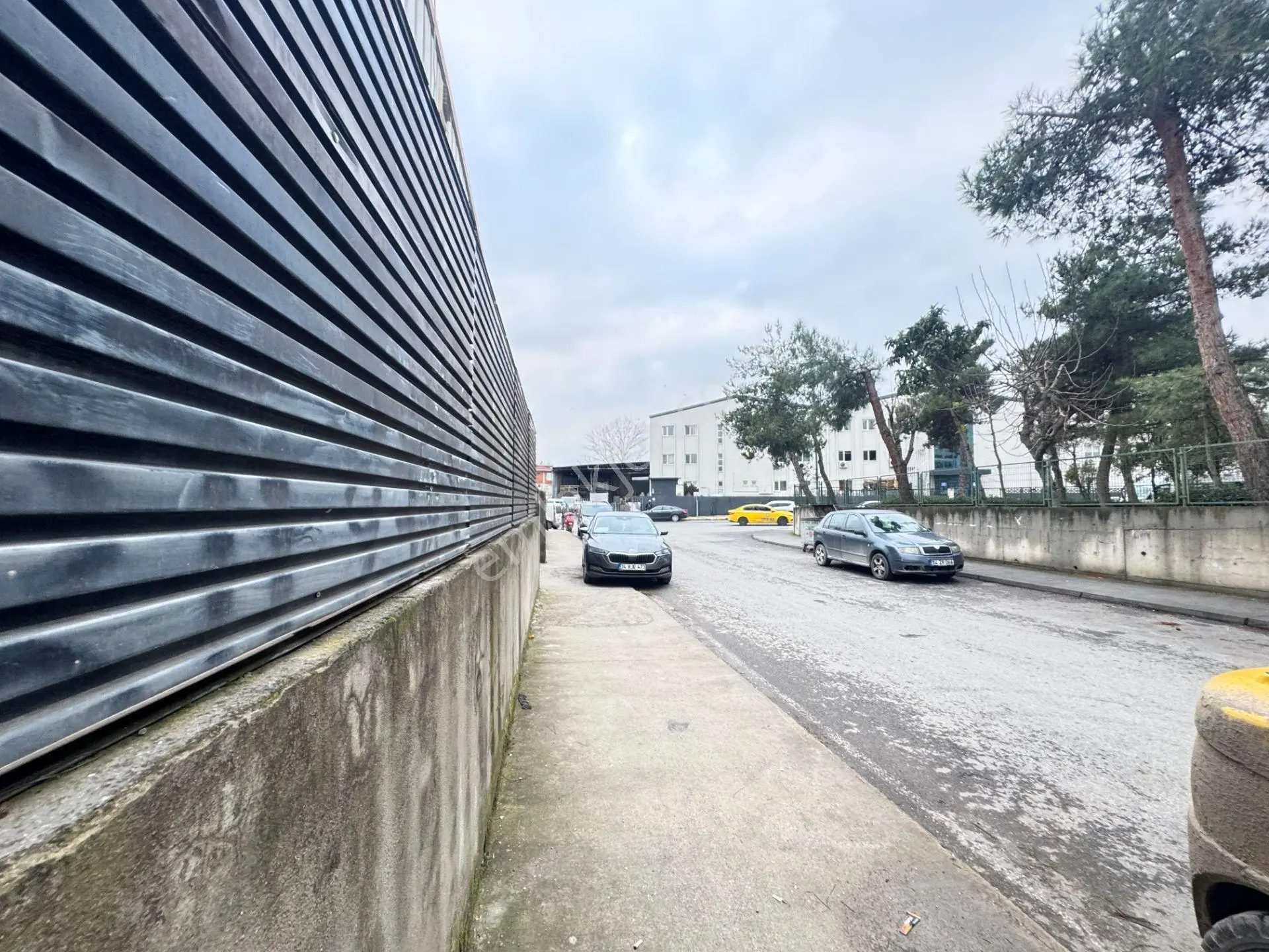 Pendik Kurtköy Sanayide Etrafı Çevrili 300m2 Depolama Alanı Arsa - Görsel 7