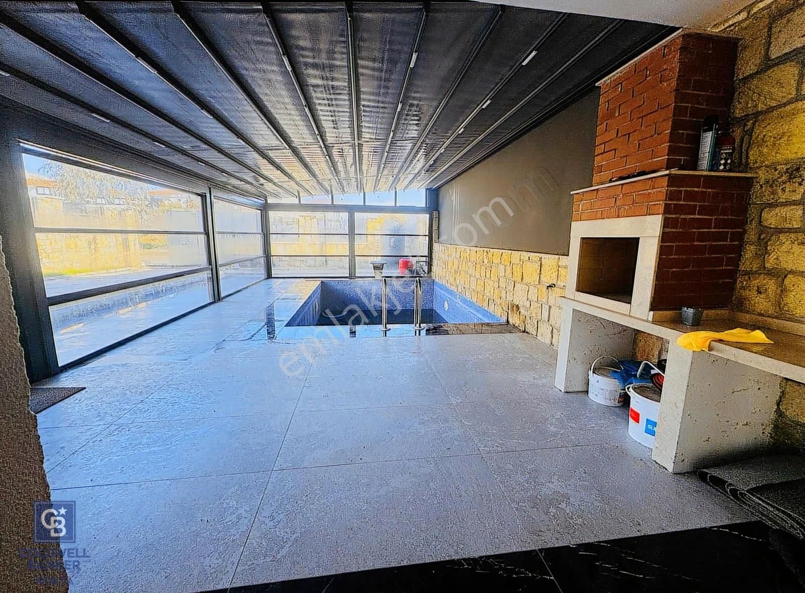 Foça Bağarası Villalar Bölgesinde 4+1 Havuzlu Kiralık Villa - Görsel 3