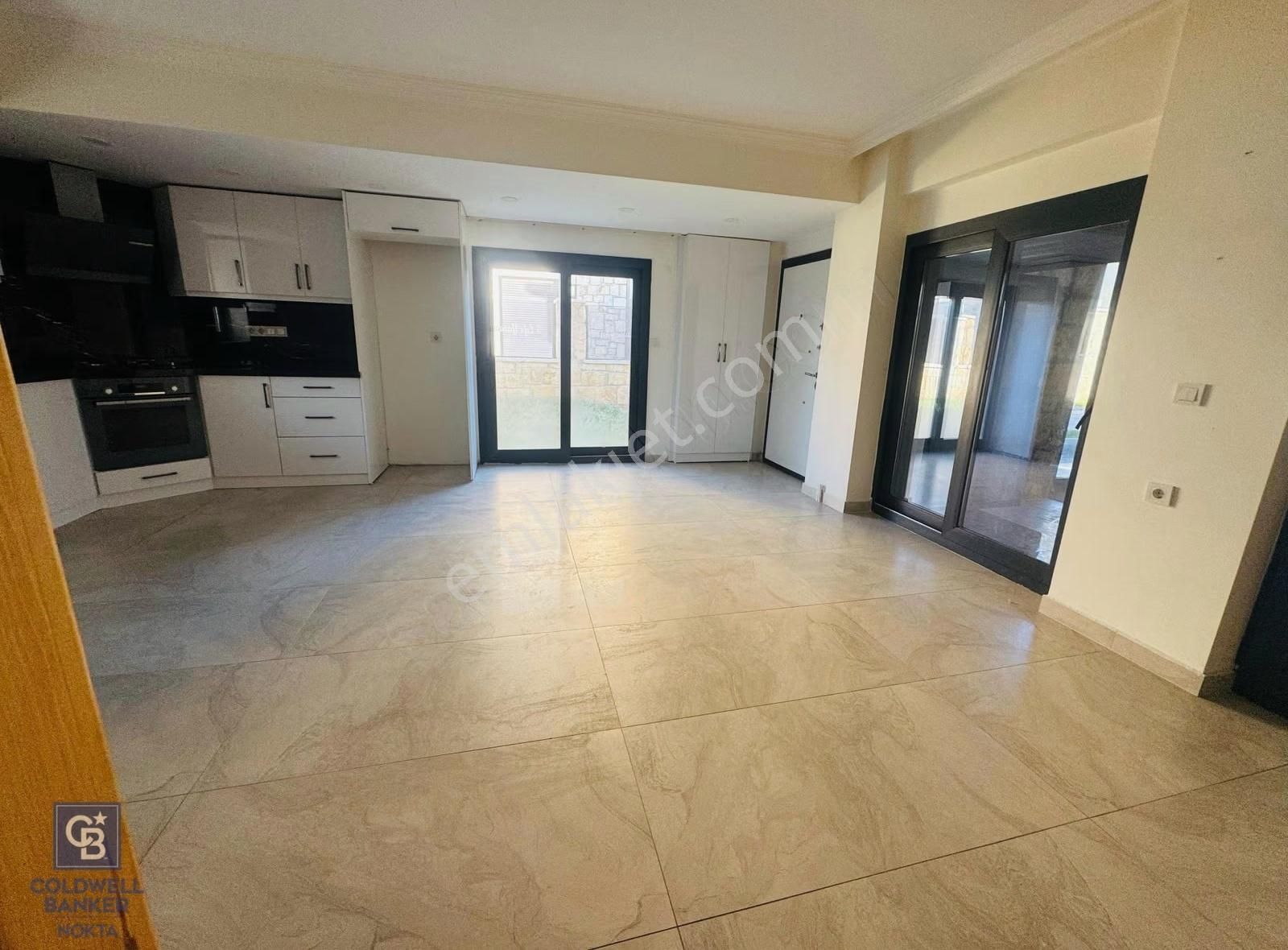 Foça Bağarası Villalar Bölgesinde 4+1 Havuzlu Kiralık Villa - Görsel 14