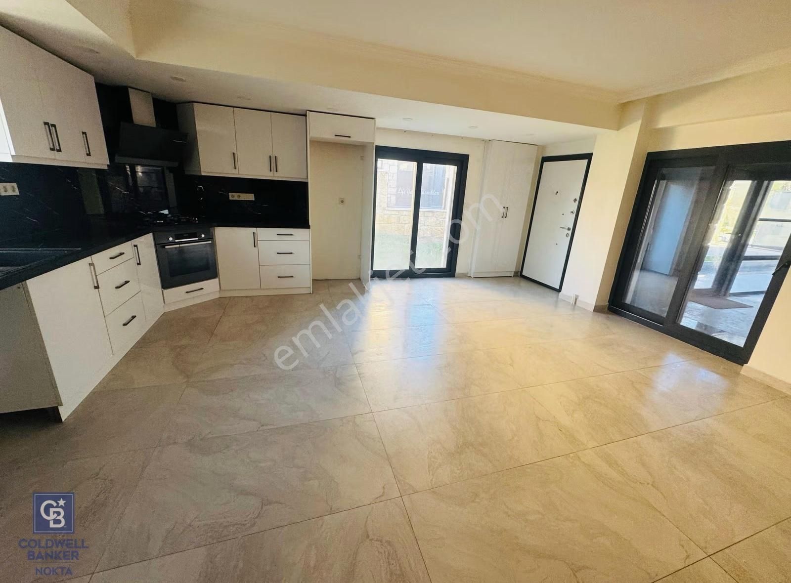 Foça Bağarası Villalar Bölgesinde 4+1 Havuzlu Kiralık Villa - Görsel 32