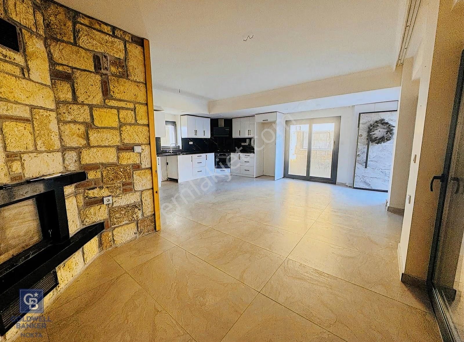 Foça Bağarası Villalar Bölgesinde 4+1 Havuzlu Kiralık Villa - Görsel 35