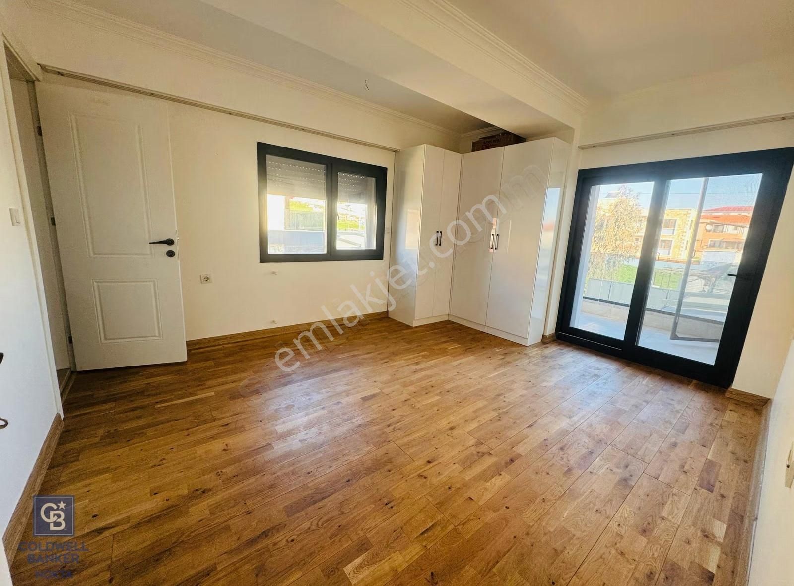 Foça Bağarası Villalar Bölgesinde 4+1 Havuzlu Kiralık Villa - Görsel 15