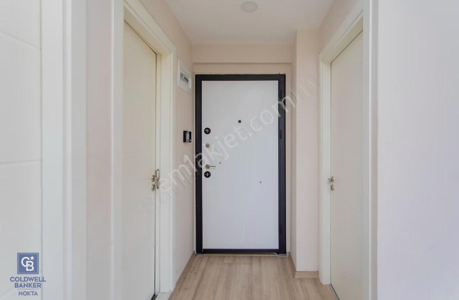 Yenifoça'da Satılık Bahçe Katı 2+1 Daire - Görsel 17