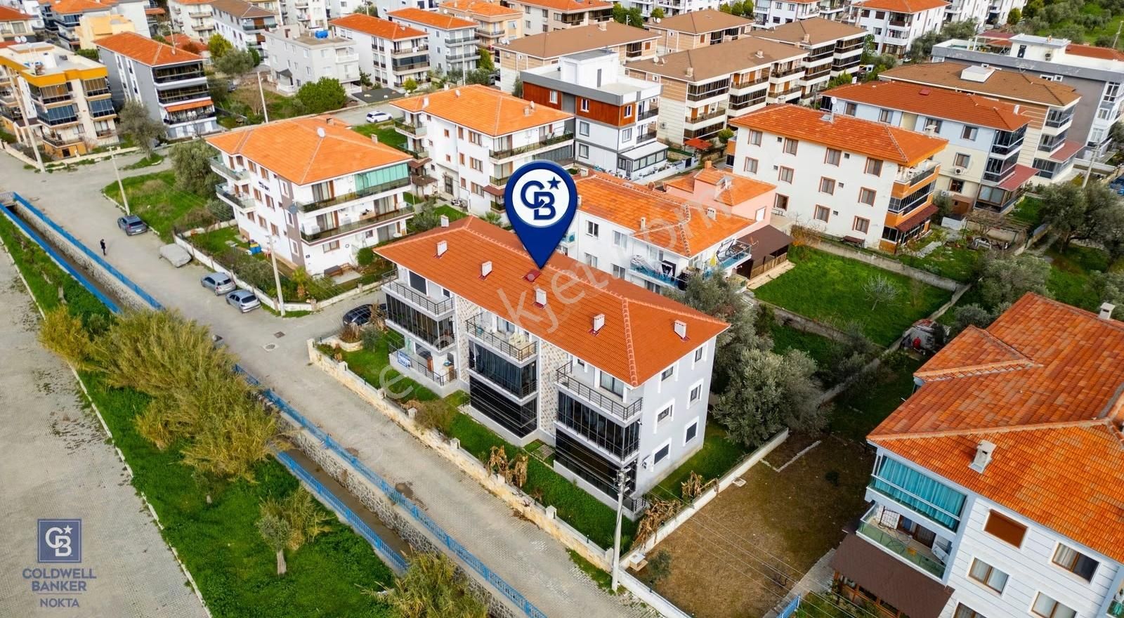 Yenifoça'da Satılık Bahçe Katı 2+1 Daire - Görsel 31