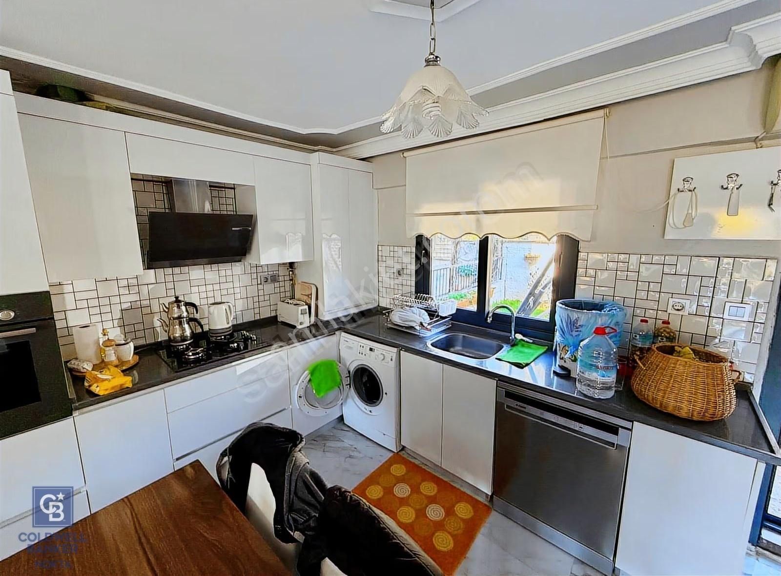 Yenifoça Fatih Mah. Eşyalı Satılık Manzaralı Dubleks 3+1 Villa - Görsel 26