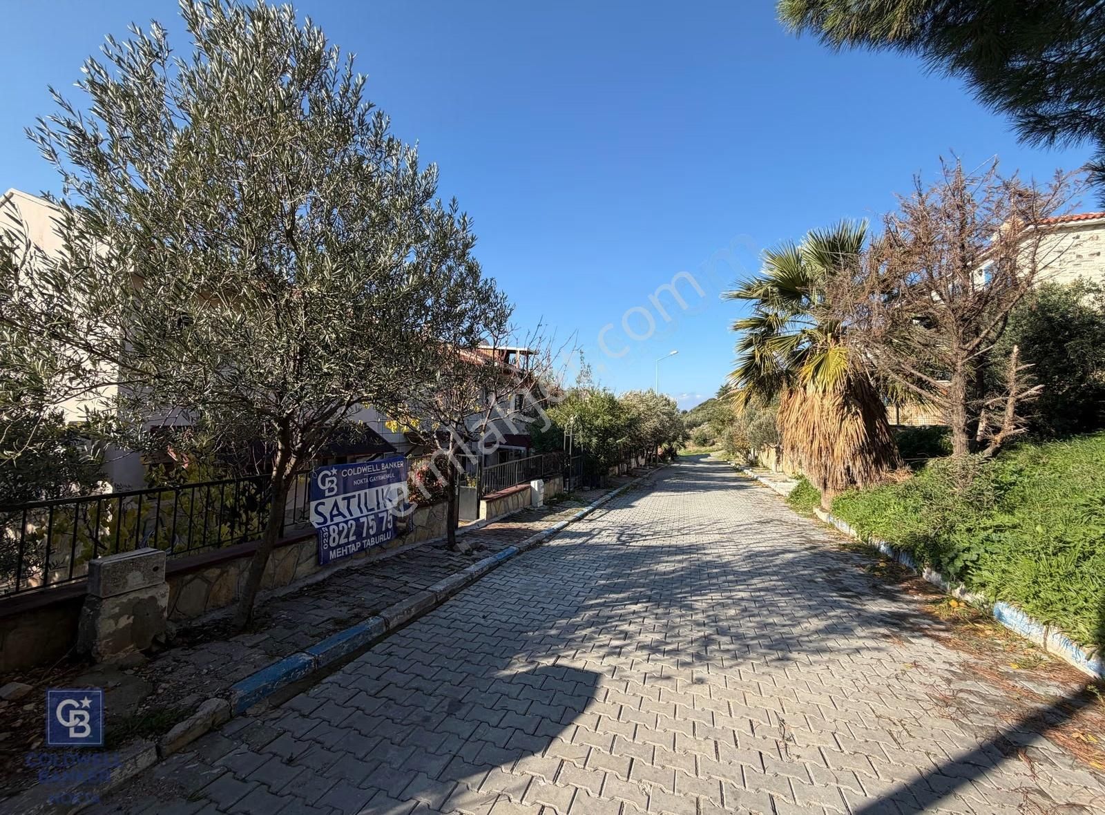 Yenifoça Fatih Mah. Eşyalı Satılık Manzaralı Dubleks 3+1 Villa - Görsel 10