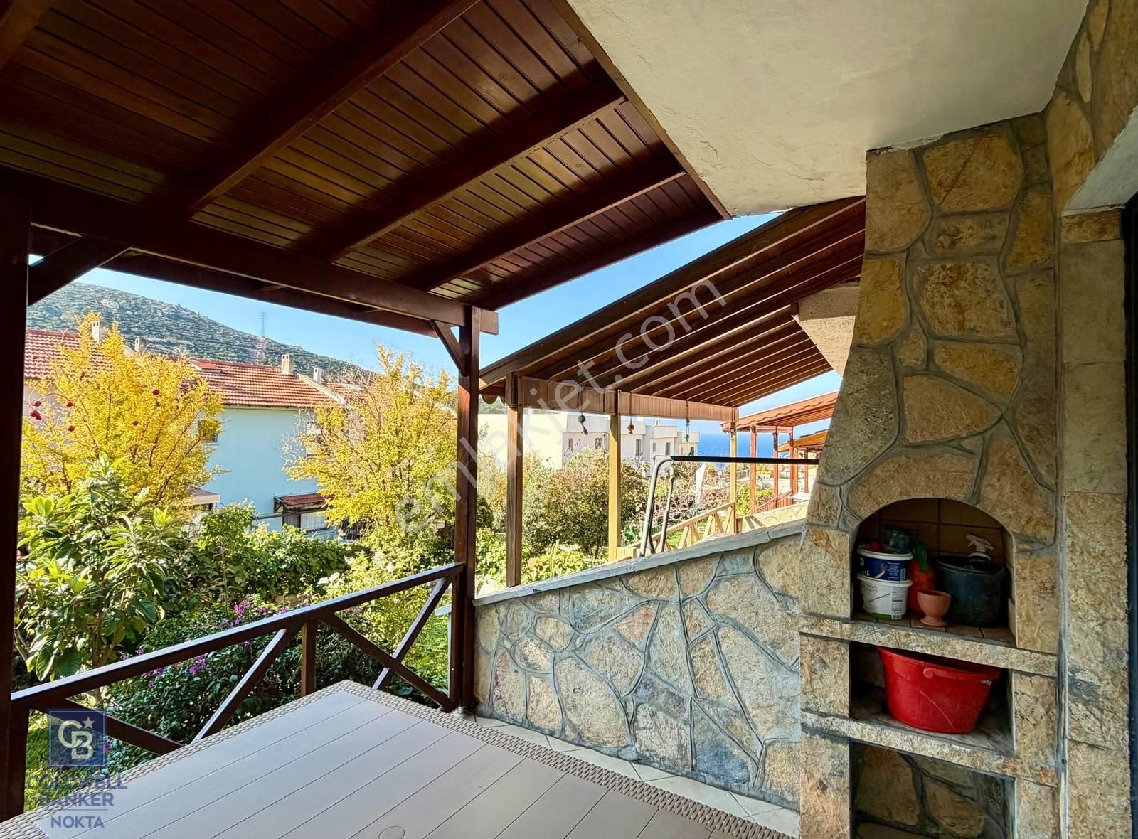 Yenifoça Fatih Mah. Eşyalı Satılık Manzaralı Dubleks 3+1 Villa - Görsel 12