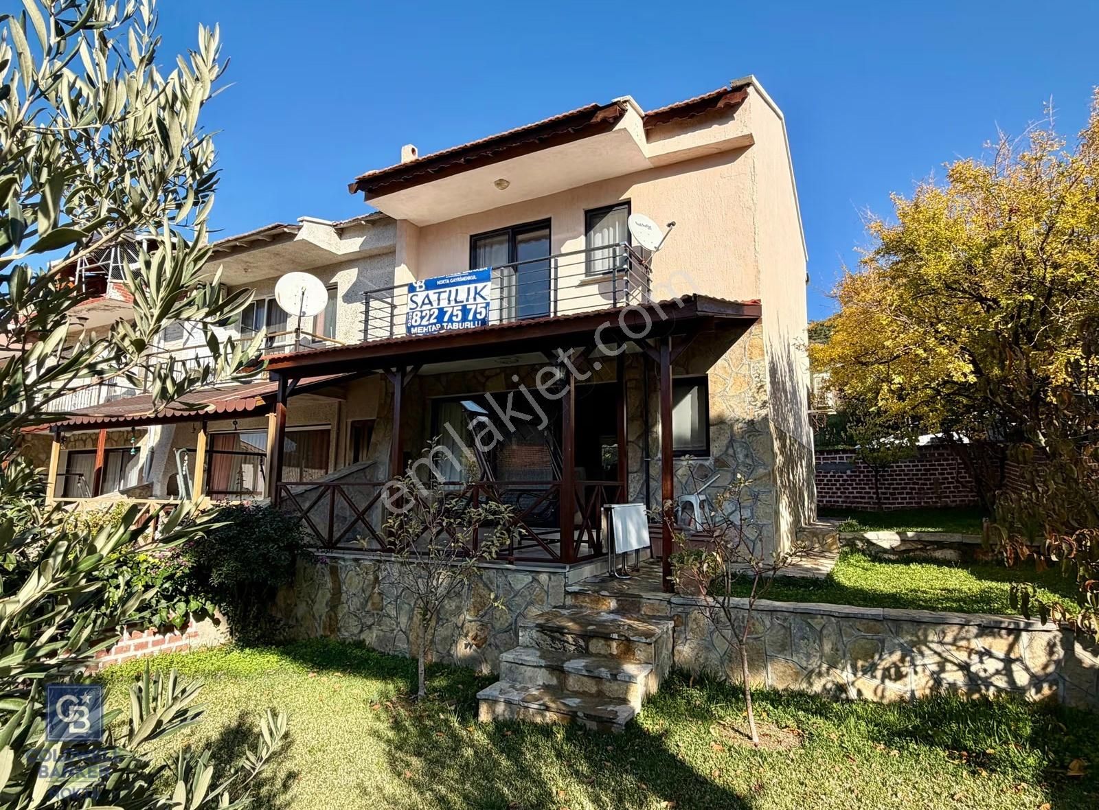 Yenifoça Fatih Mah. Eşyalı Satılık Manzaralı Dubleks 3+1 Villa