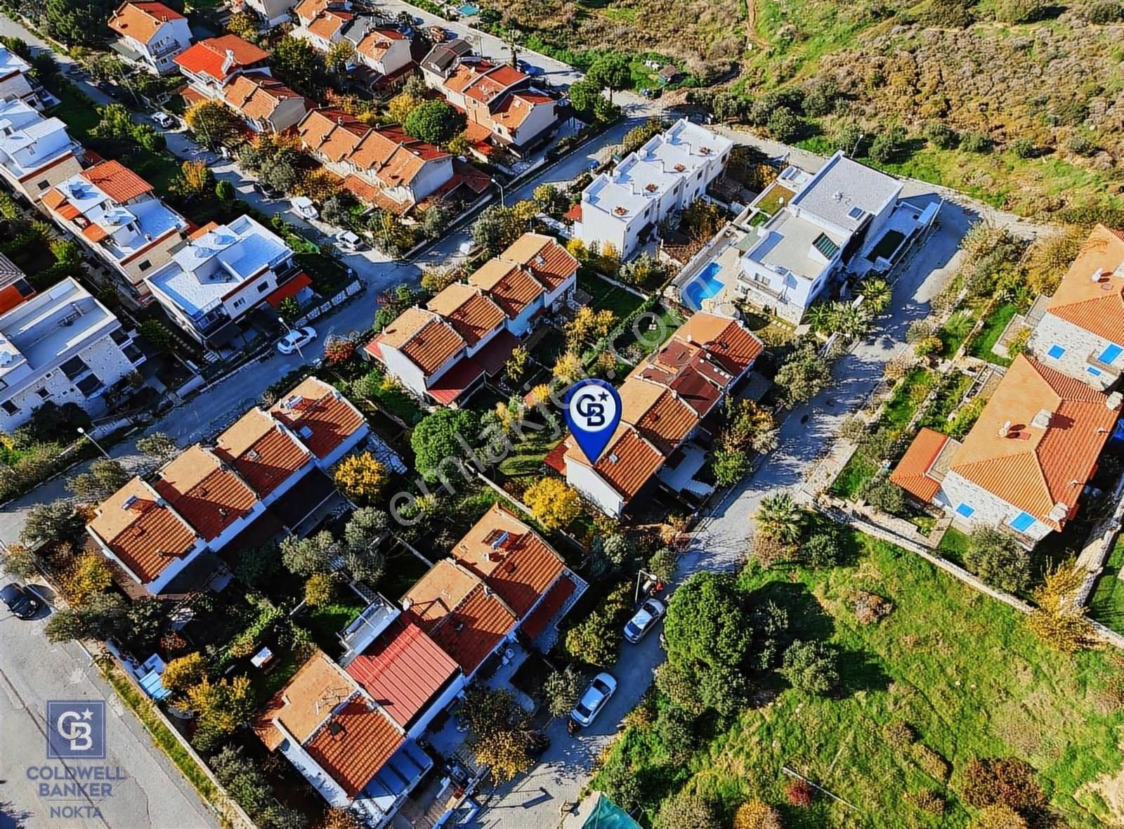 Yenifoça Fatih Mah. Eşyalı Satılık Manzaralı Dubleks 3+1 Villa - Görsel 5