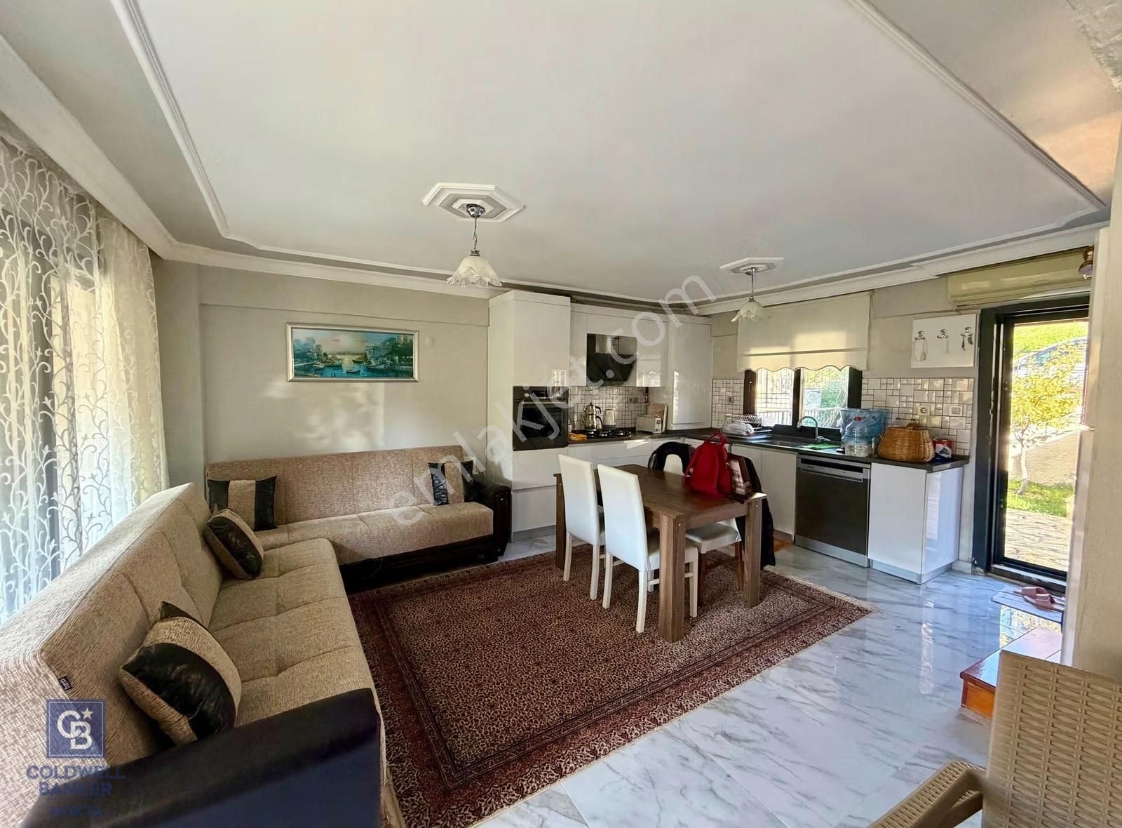 Yenifoça Fatih Mah. Eşyalı Satılık Manzaralı Dubleks 3+1 Villa - Görsel 27