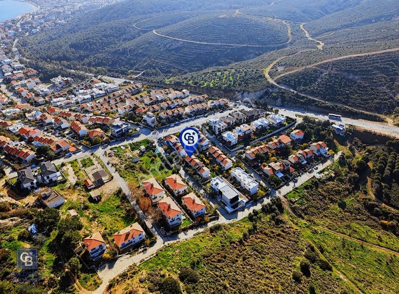 Yenifoça Fatih Mah. Eşyalı Satılık Manzaralı Dubleks 3+1 Villa - Görsel 29