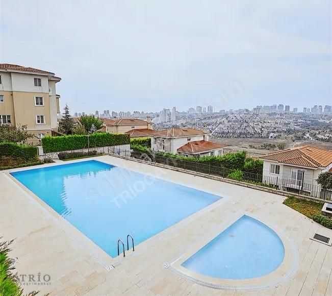 Bahçeşehir Eston Şehir 3.mahalle Manzaralı 1+1 Satılık Daire