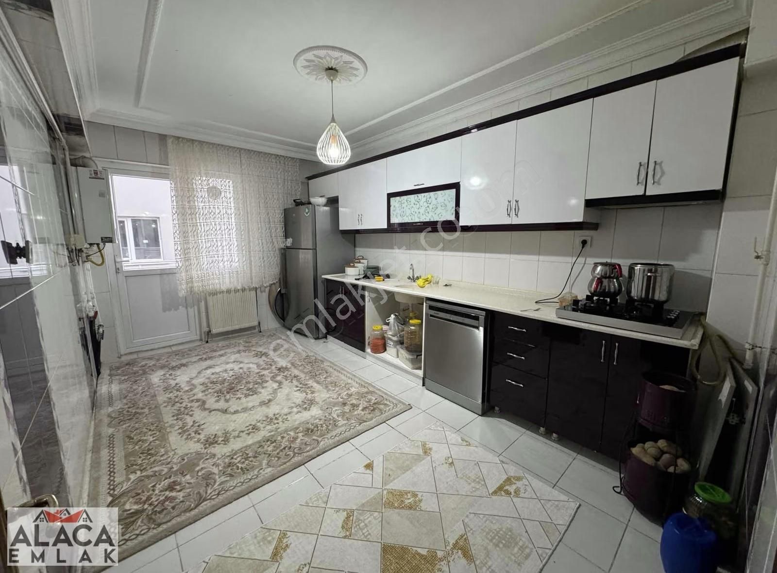 Başak Mahallesi'nde Cadde Üzeri 3+1 Fırsat Daire - Görsel 14