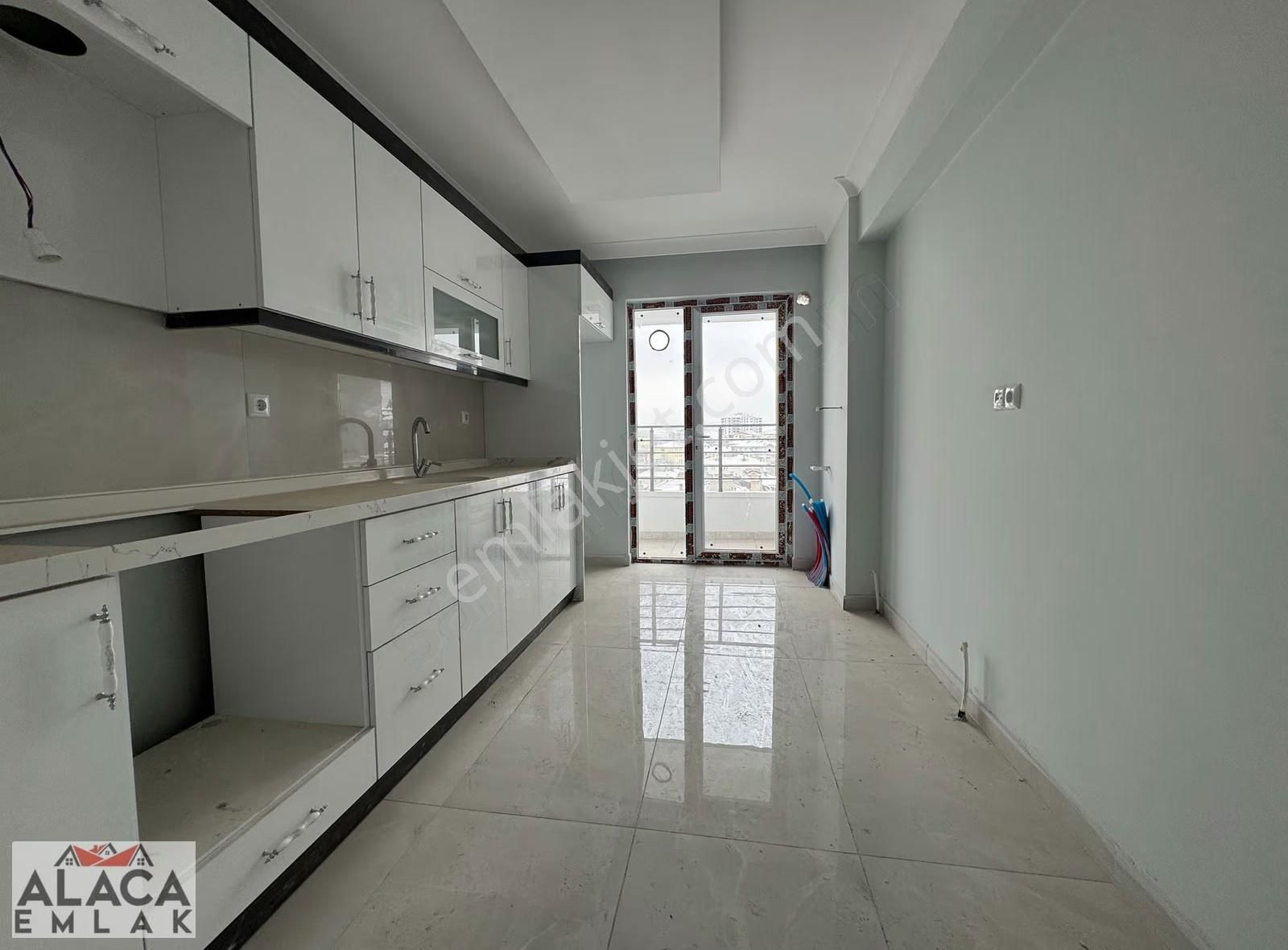 Başak Mahallesi'nde Manzaralı Kilerli 3+1 Sıfır Daire