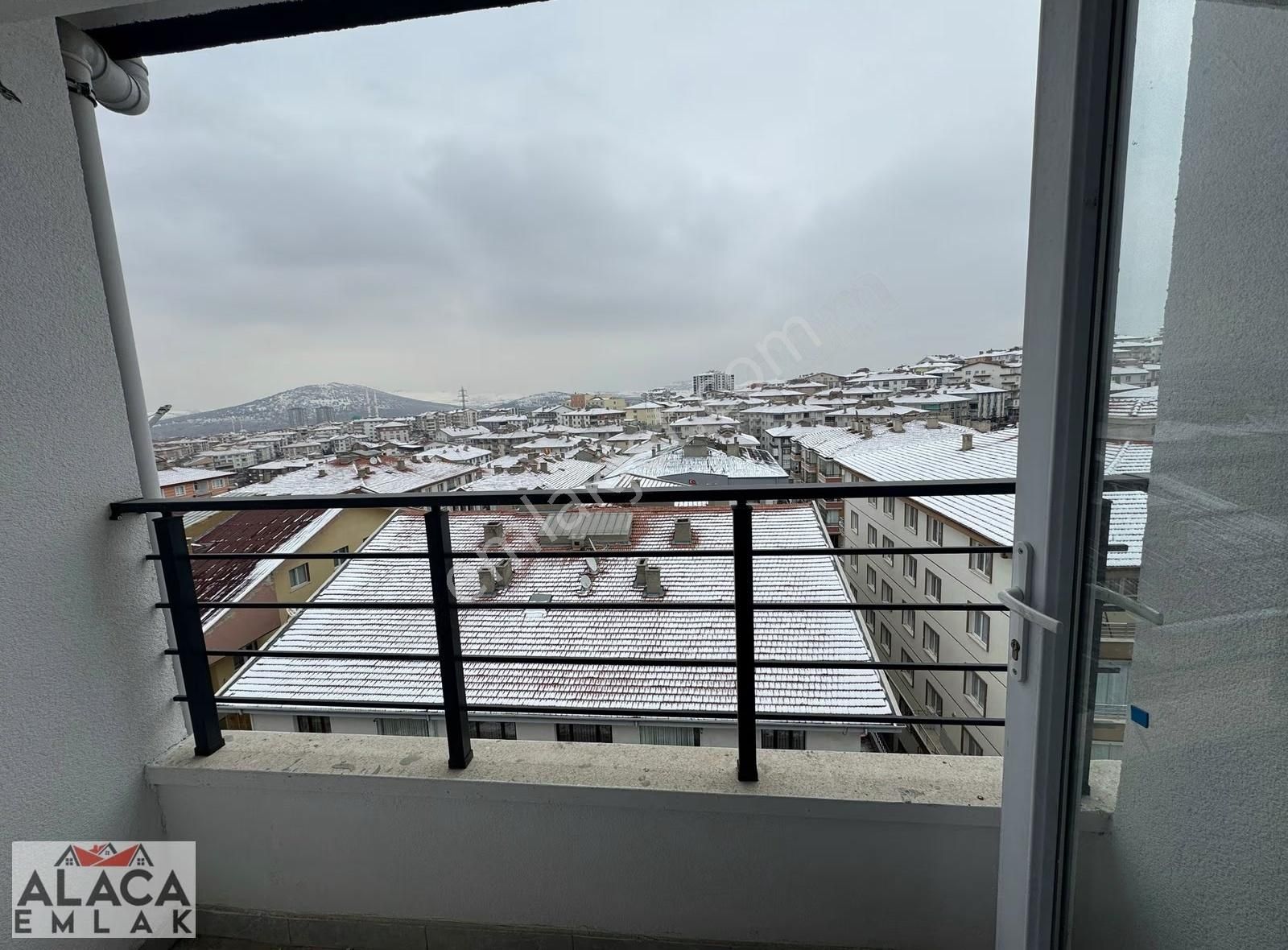 Başak Mahallesi'nde Manzaralı Kilerli 3+1 Sıfır Daire - Görsel 5