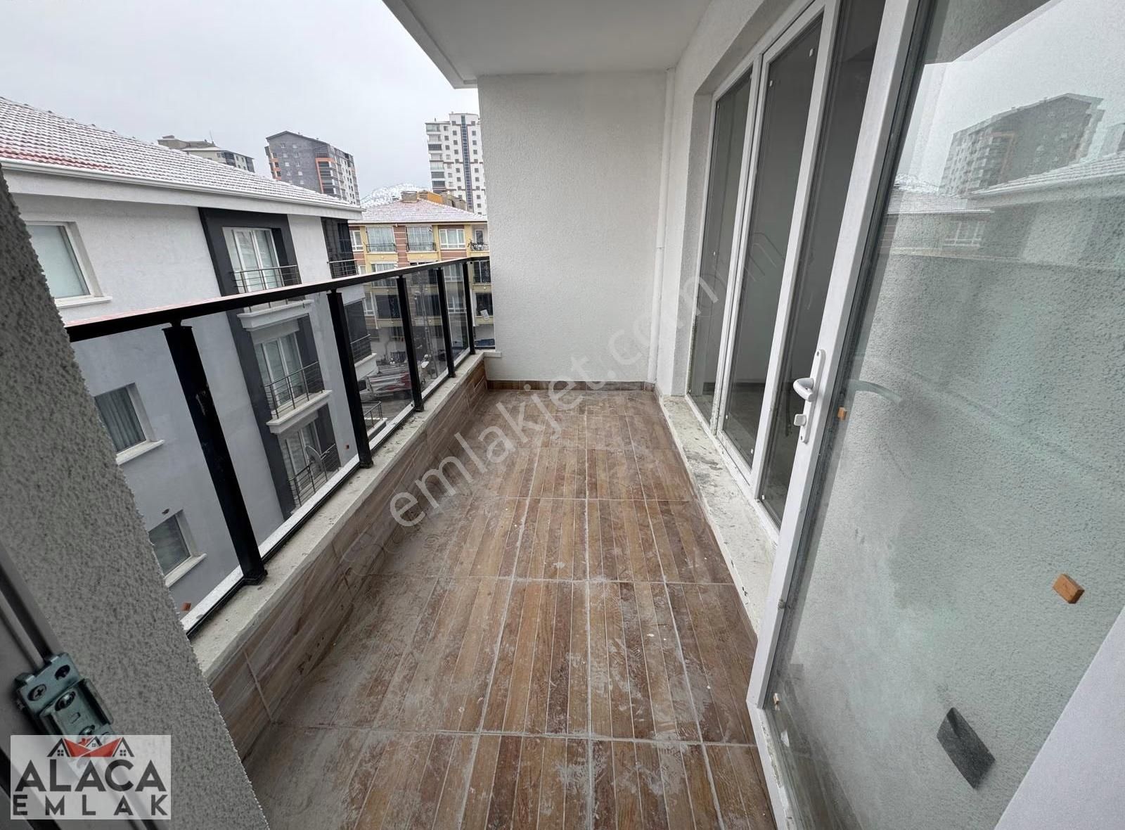 Karapürçek Mahallesi'nde Full+full Yapılı 2.kat Sıfır Daire - Görsel 9