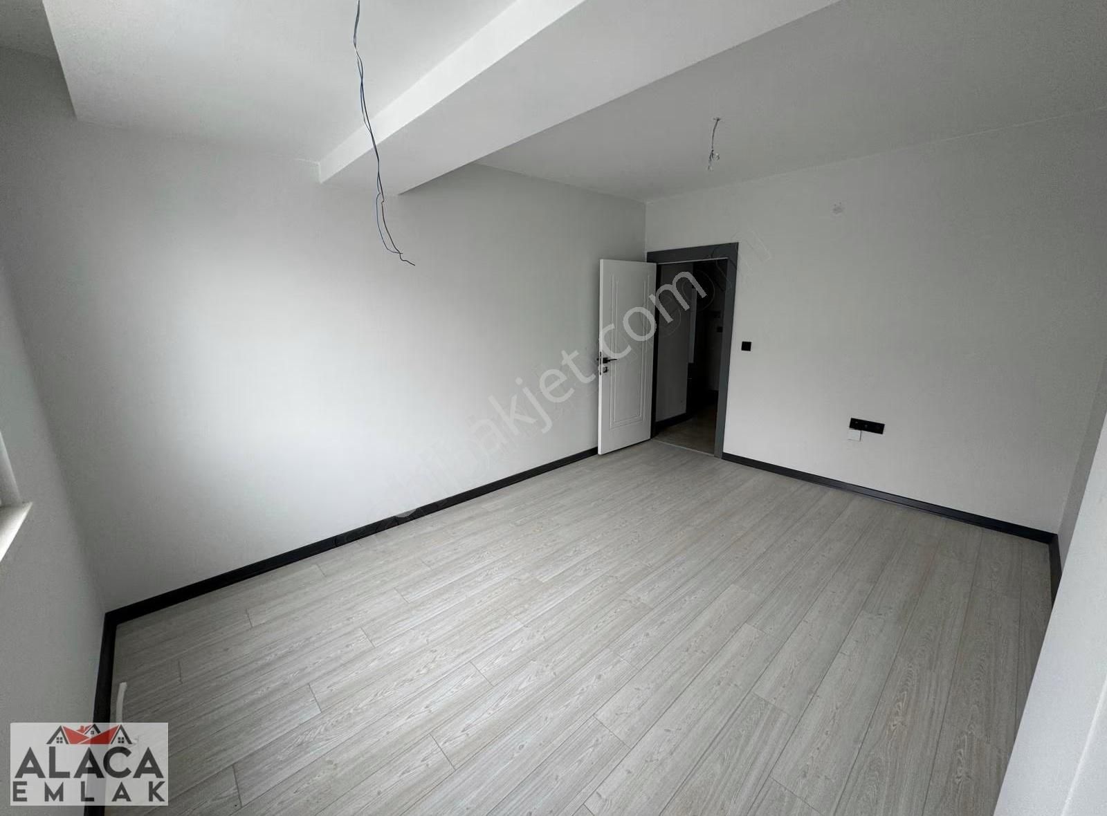 Karapürçek Mahallesi'nde Full+full Yapılı 2.kat Sıfır Daire - Görsel 14