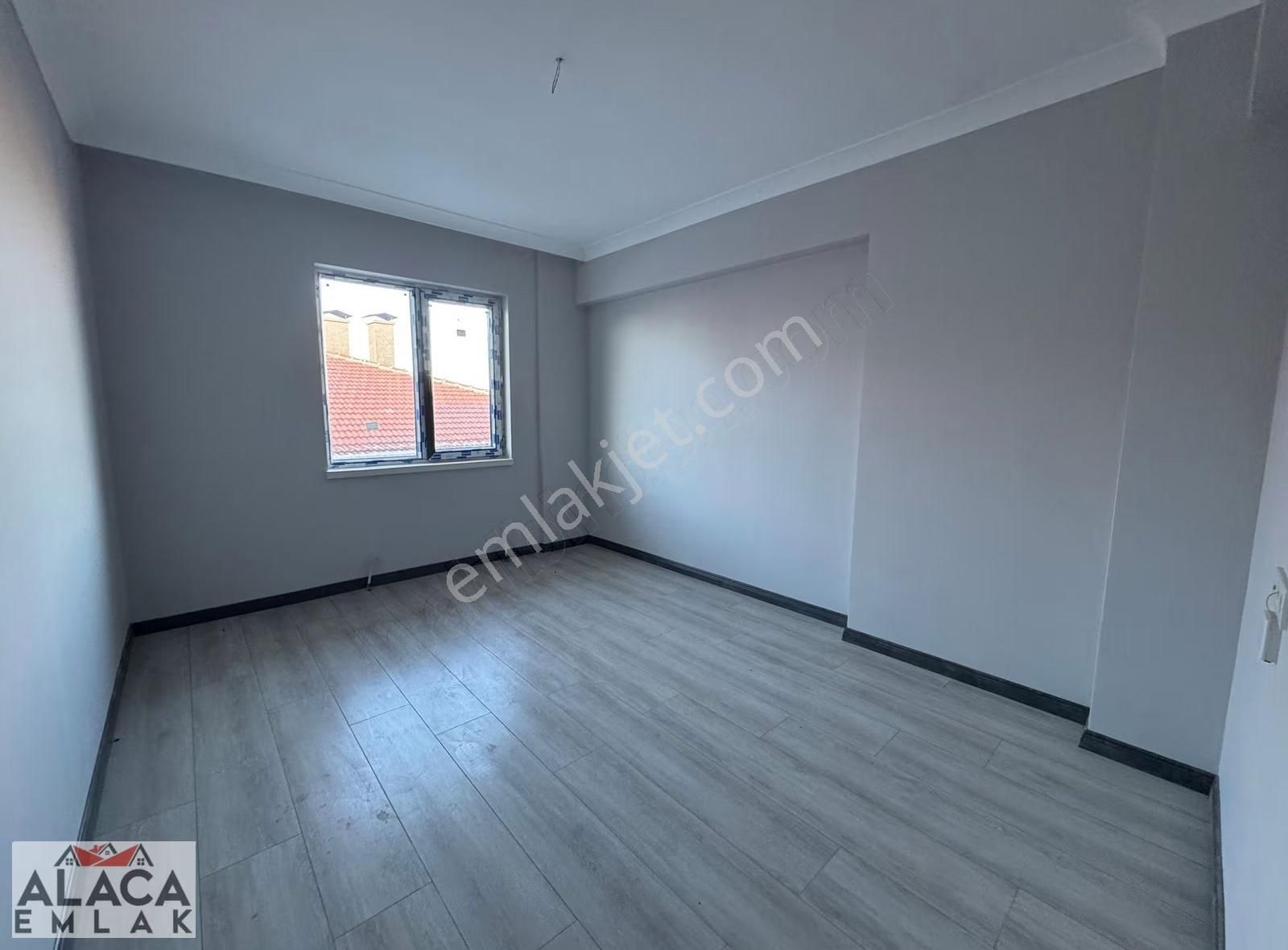 Başak Mahallesi'nde Ebeveyn Banyolu Kilerli Fırsat 3+1 Daire - Görsel 13