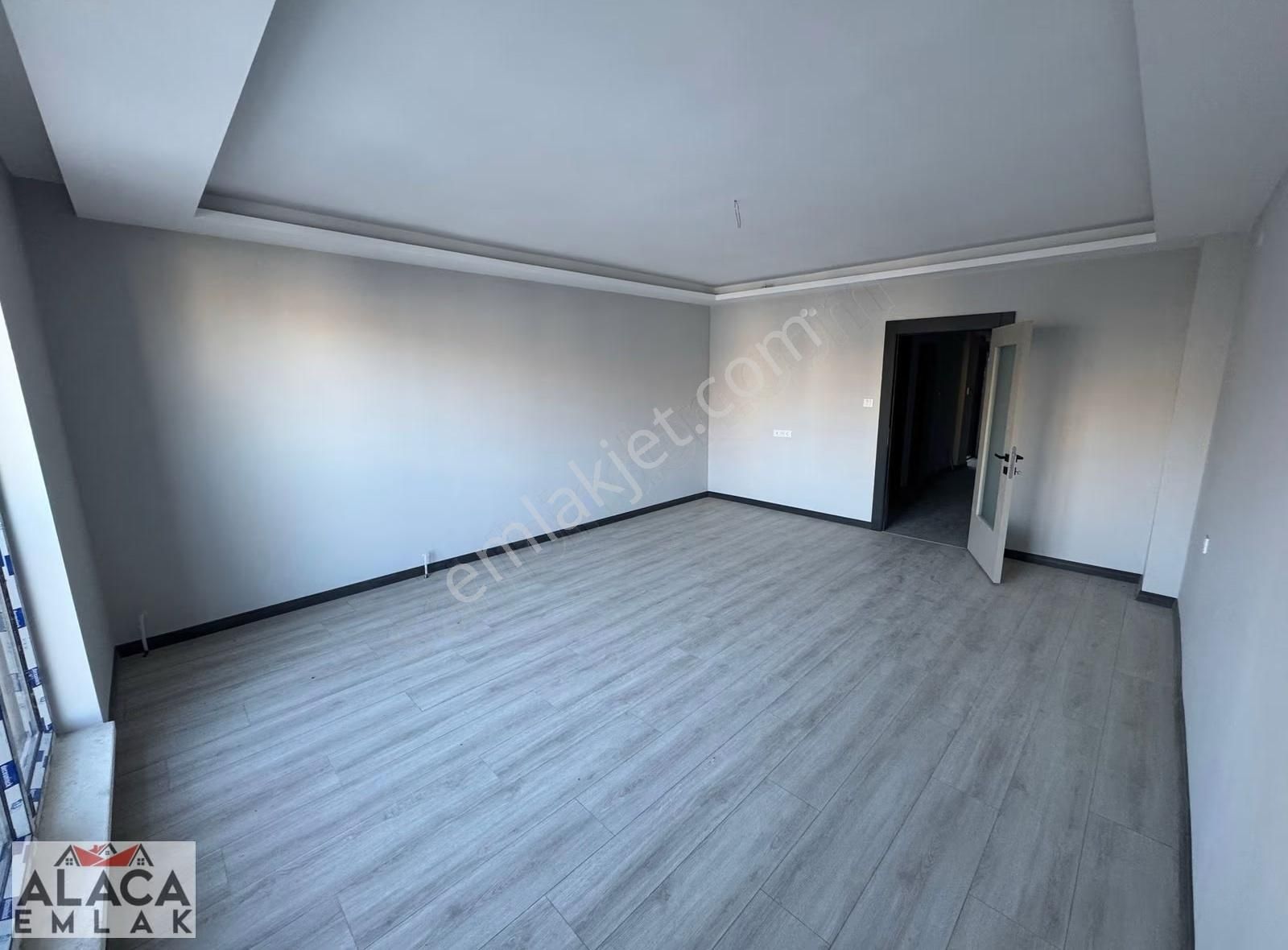 Başak Mahallesi'nde Ebeveyn Banyolu Kilerli Fırsat 3+1 Daire - Görsel 18