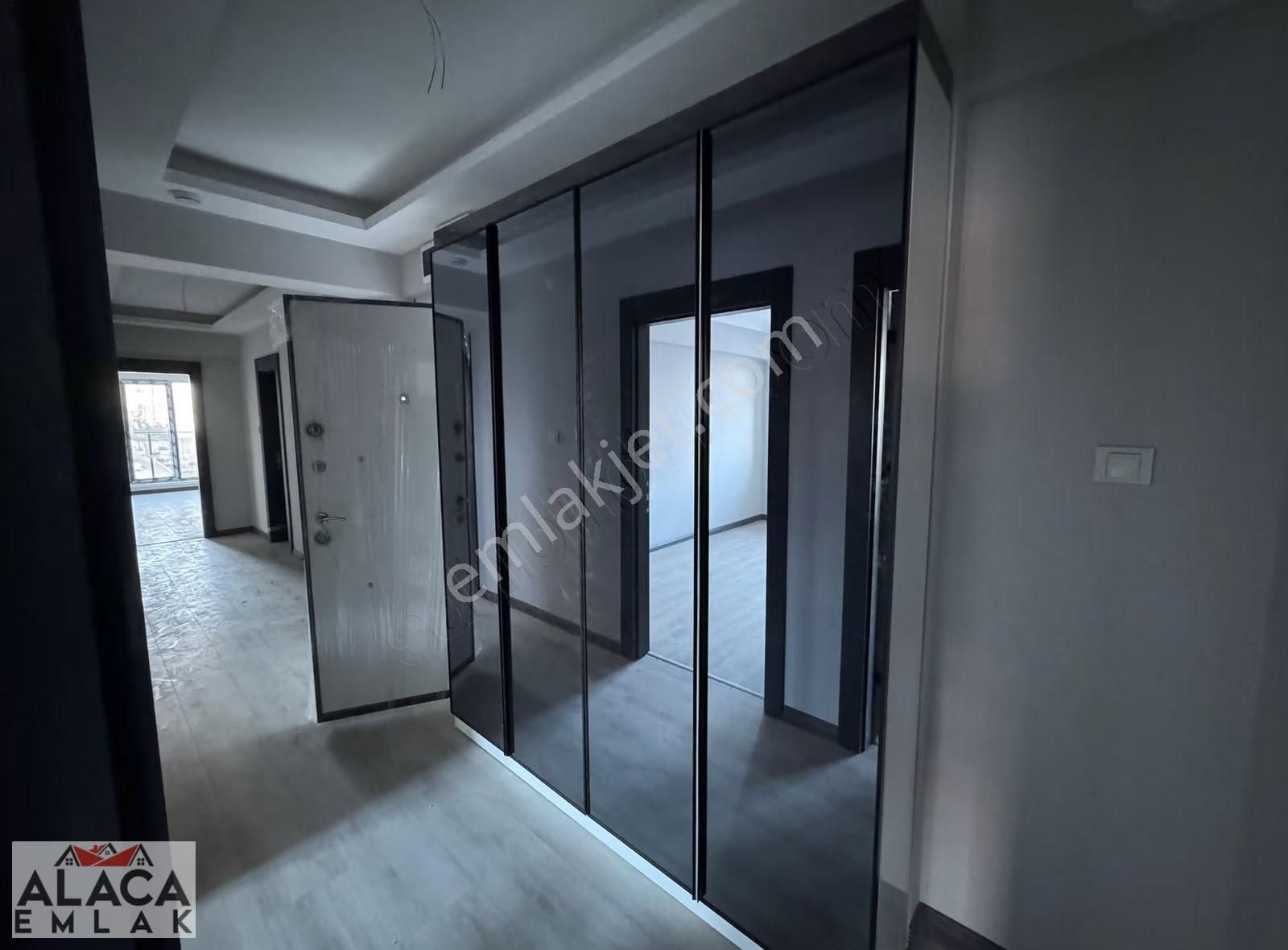 Başak Mahallesi'nde Ebeveyn Banyolu Kilerli Fırsat 3+1 Daire - Görsel 12