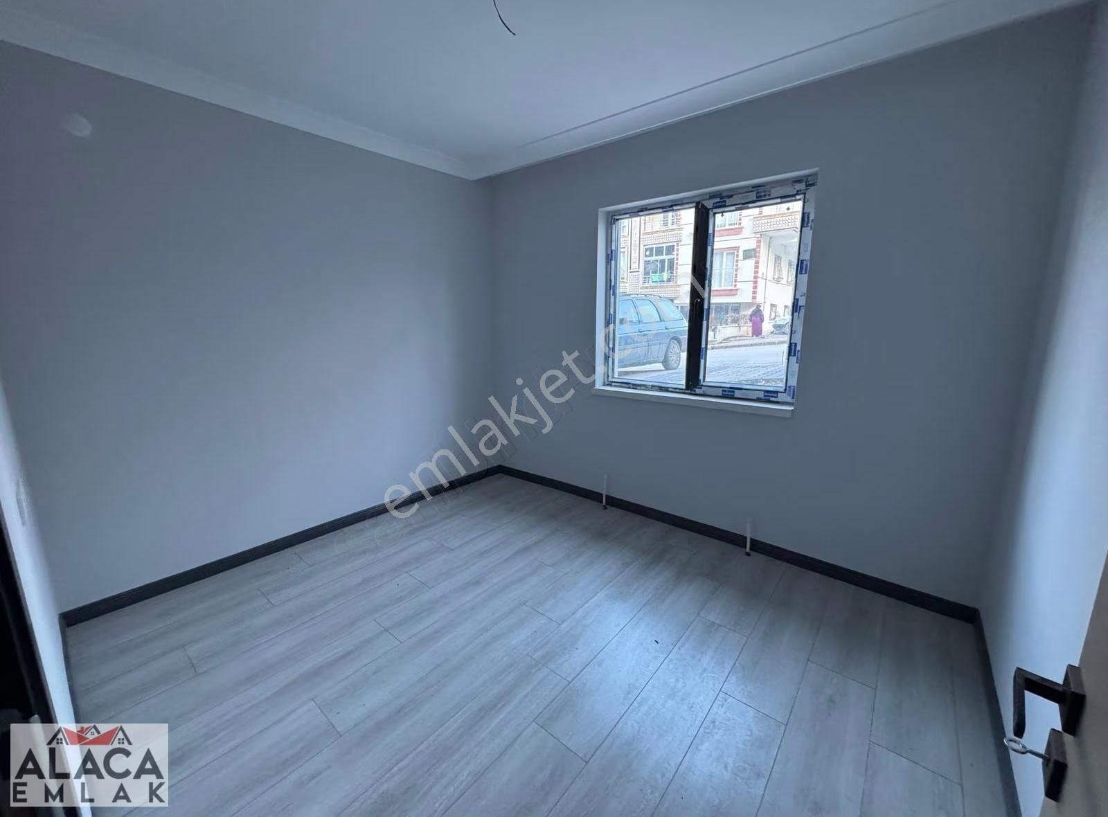 Başak Mahallesi'nde Giriş Kat Sıfır 3+1 Daire - Görsel 2