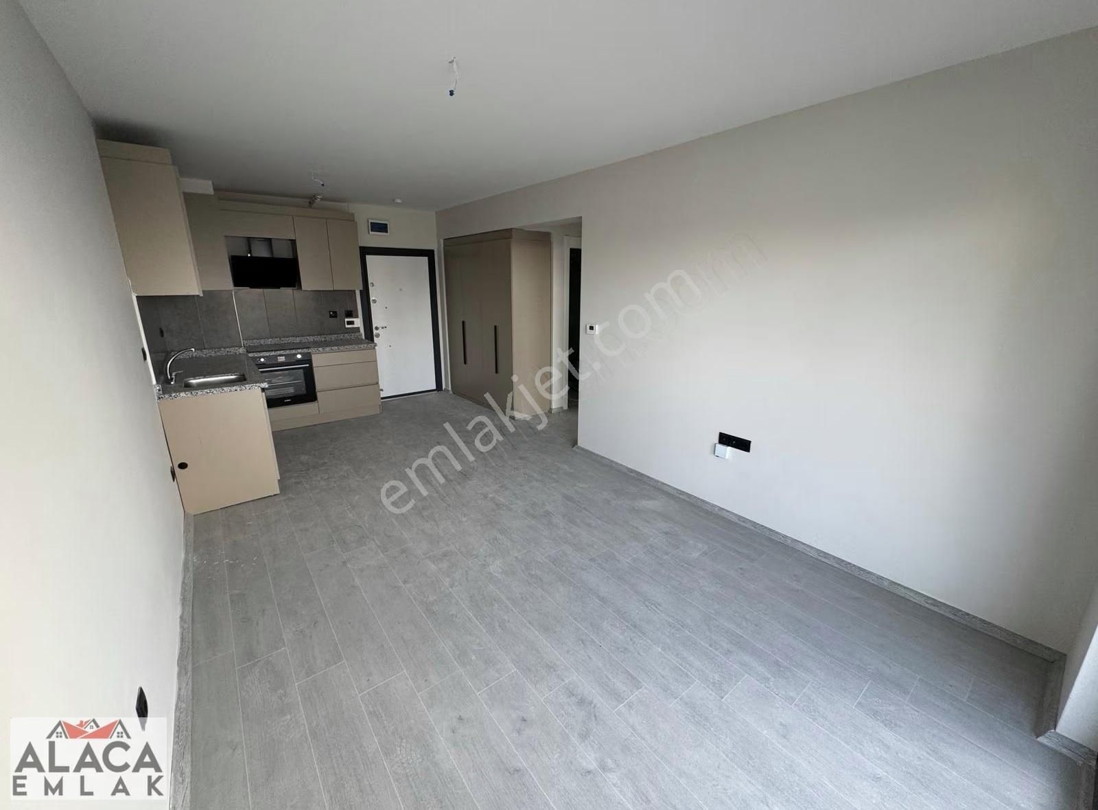 Ege Mahallesi'nde 2+1 Lüx Yapılı Rezidansta Kiralık Daire - Görsel 9