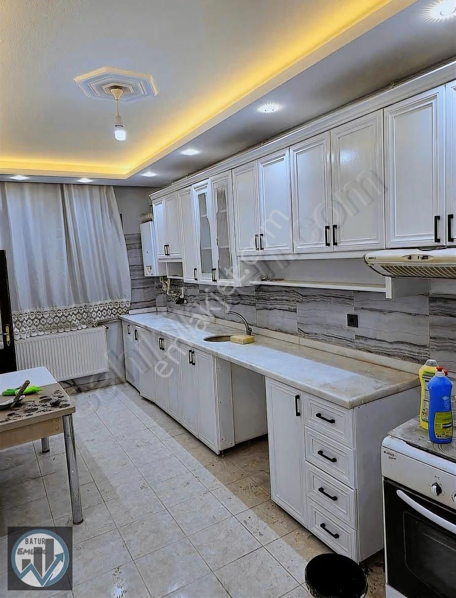 Batur Gayrimenkul'den Zafer Mahallesin'de Kiralık 3+1 Daire - Görsel 10