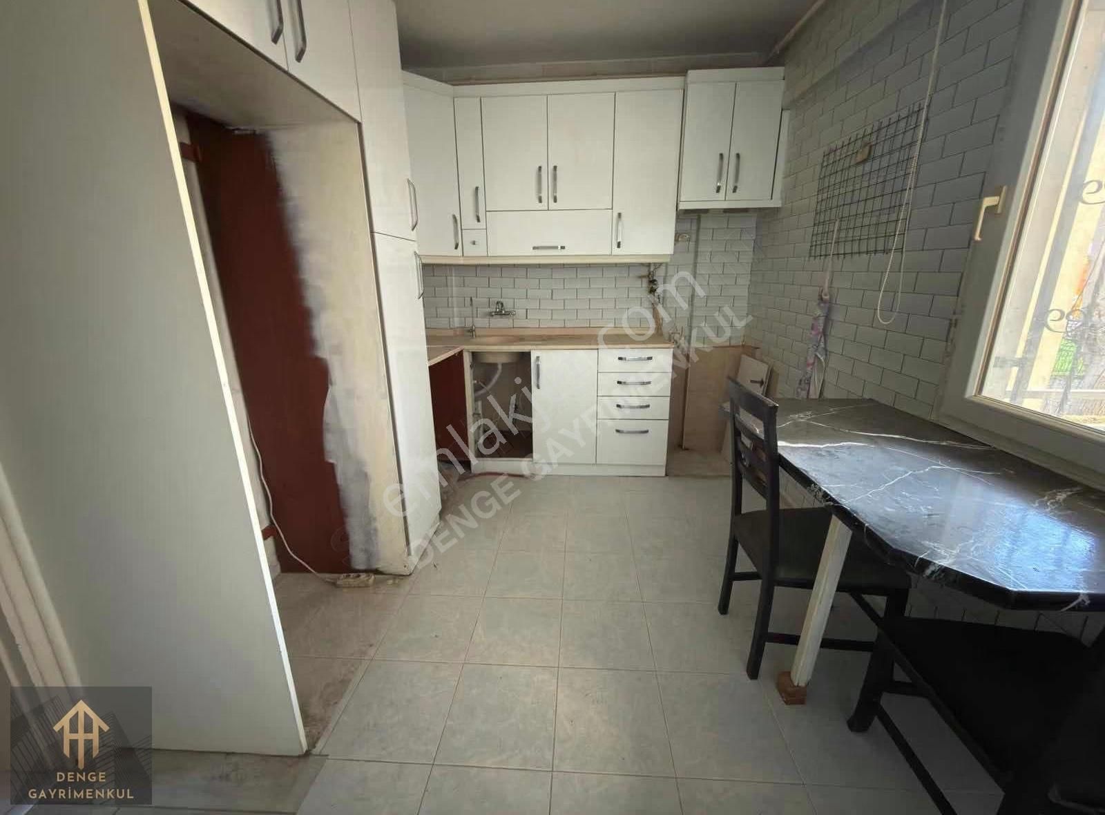 Denge'den Buca Yeşilbağlar Mah_de Bakımlı D'gazlı 2+1 Daire