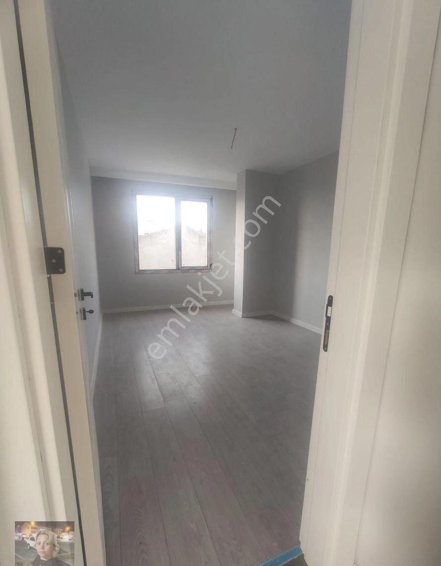 Büşra Gayrimenkulden Yeni Mah Satılık Daire 3+1 Kat 3 Ebeveyin Banyolu 120m2 İskanlı - Görsel 9
