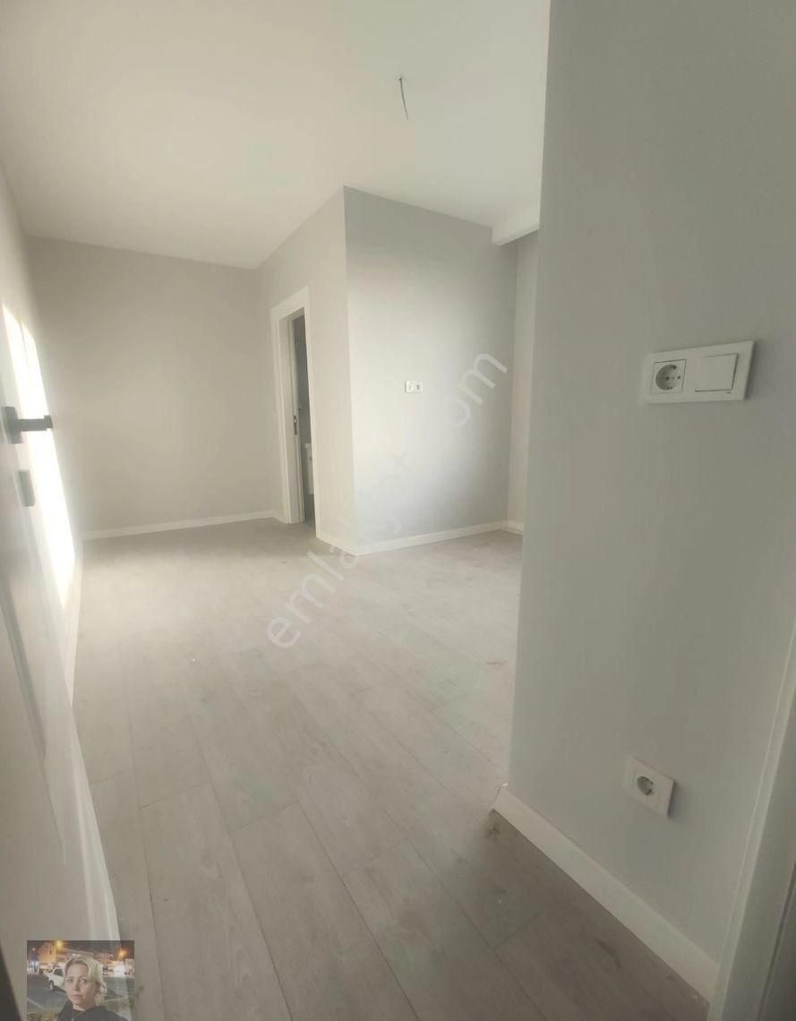 Büşra Gayrimenkulden Yeni Mah Satılık Daire 3+1 Kat 3 Ebeveyin Banyolu 120m2 İskanlı - Görsel 6
