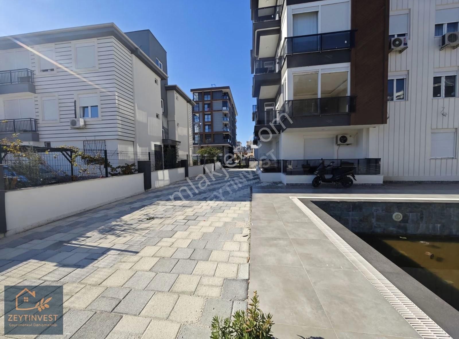 Tranvaya Yakın Ayrı Mutfak 2+1 Katta Havuzlu Site İçi Daire - Görsel 27