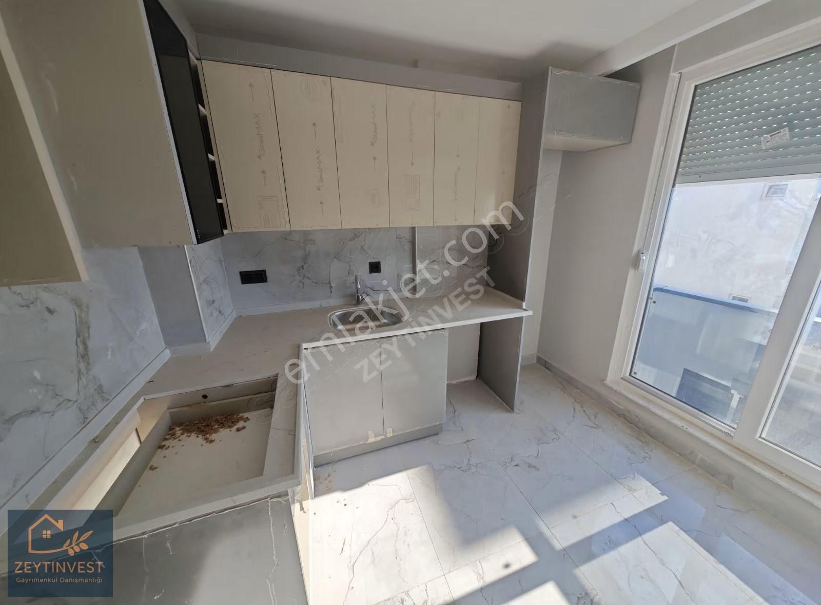 Tranvaya Yakın Ayrı Mutfak 2+1 Katta Havuzlu Site İçi Daire - Görsel 11