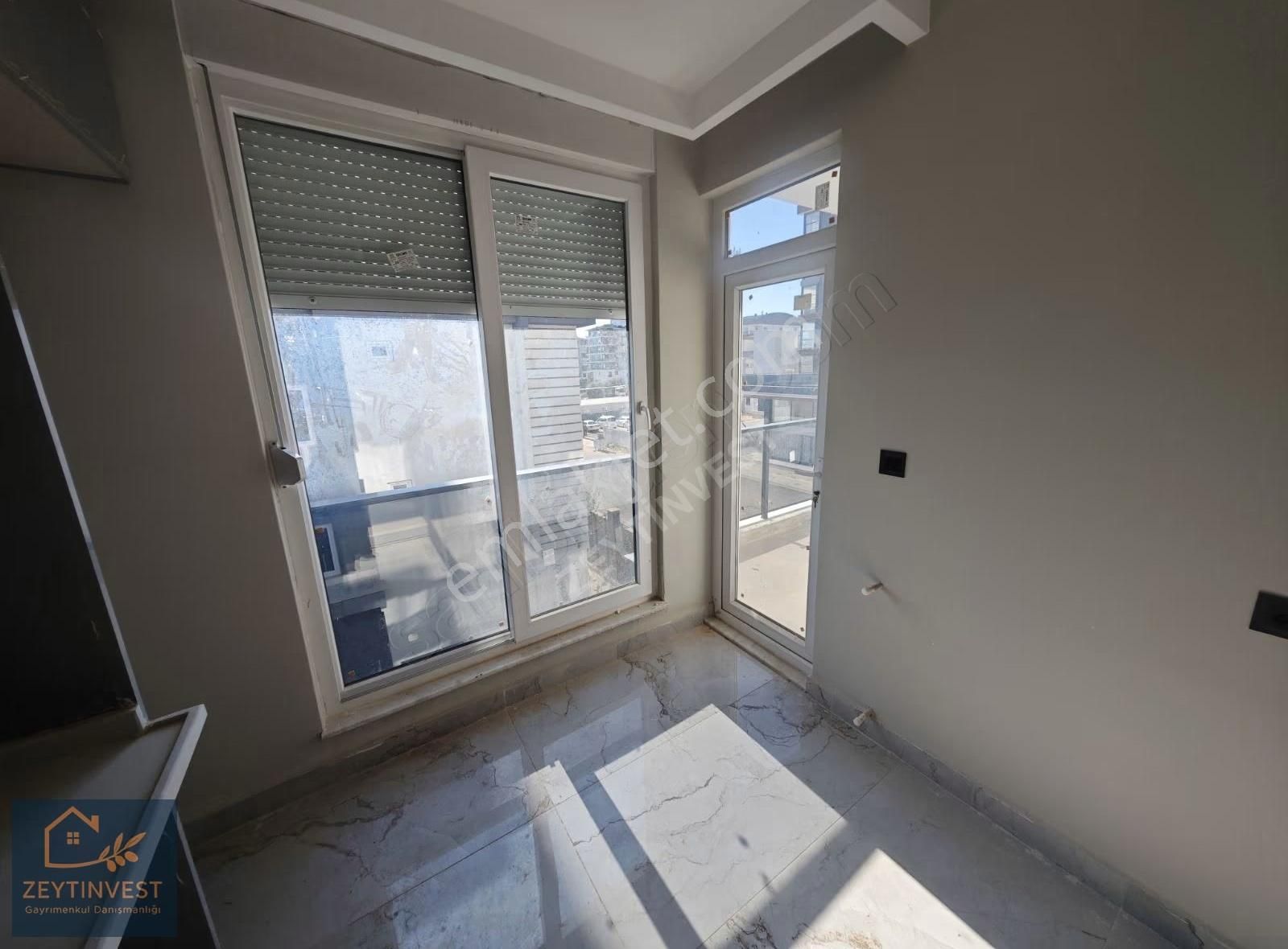 Tranvaya Yakın Ayrı Mutfak 2+1 Katta Havuzlu Site İçi Daire - Görsel 32