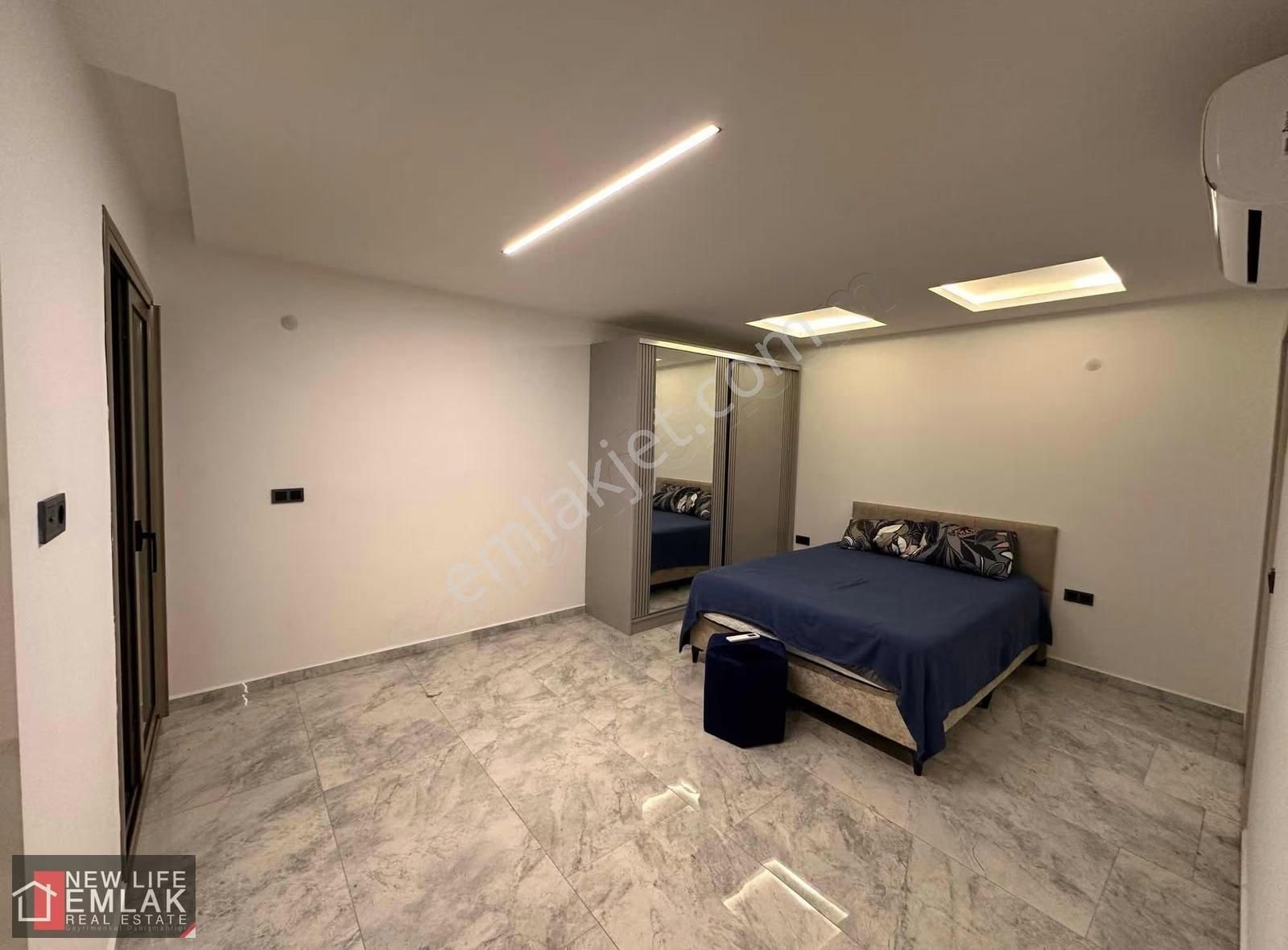 Müstakil Bahçeli Site Havuzlu Villa - Görsel 15