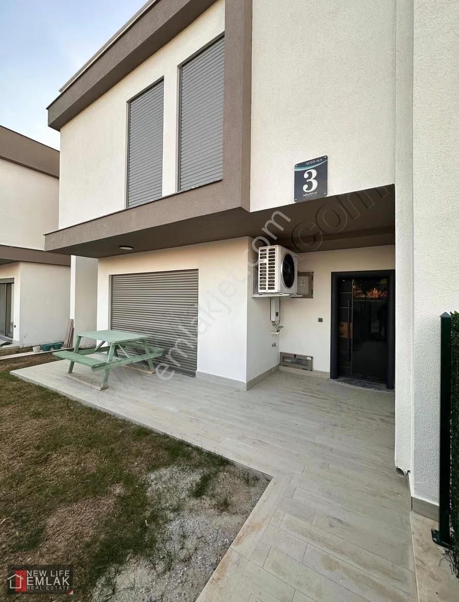 Müstakil Bahçeli Site Havuzlu Villa - Görsel 8