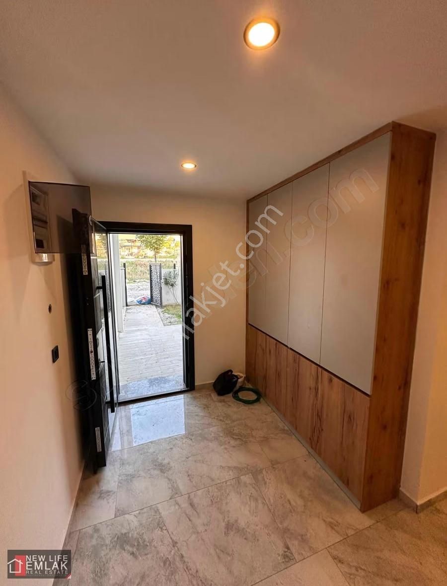 Müstakil Bahçeli Site Havuzlu Villa - Görsel 5