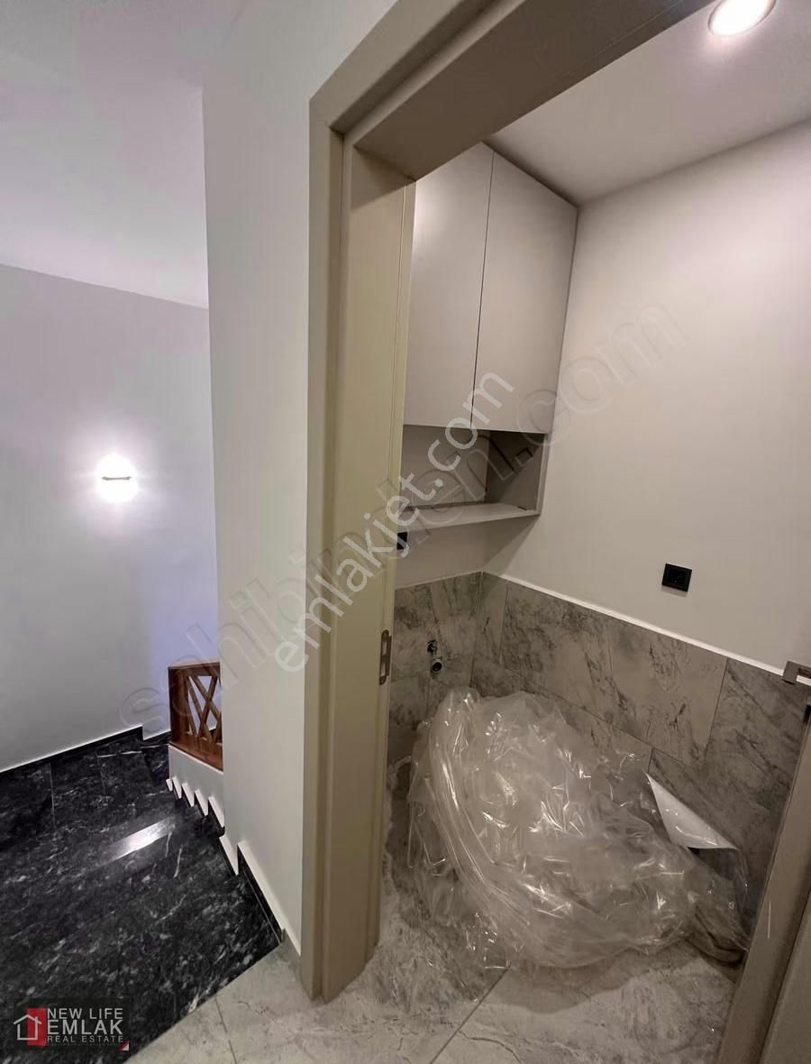 Müstakil Bahçeli Site Havuzlu Villa - Görsel 18