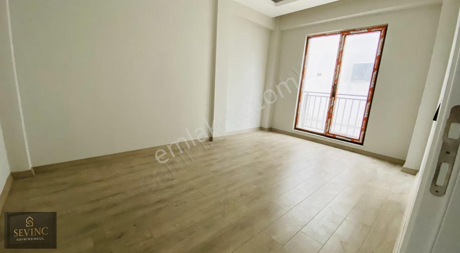 Sevinç'ten Yeni Mahalle'de Ayrı Mutfaklı 1+1 Kiralık Daire