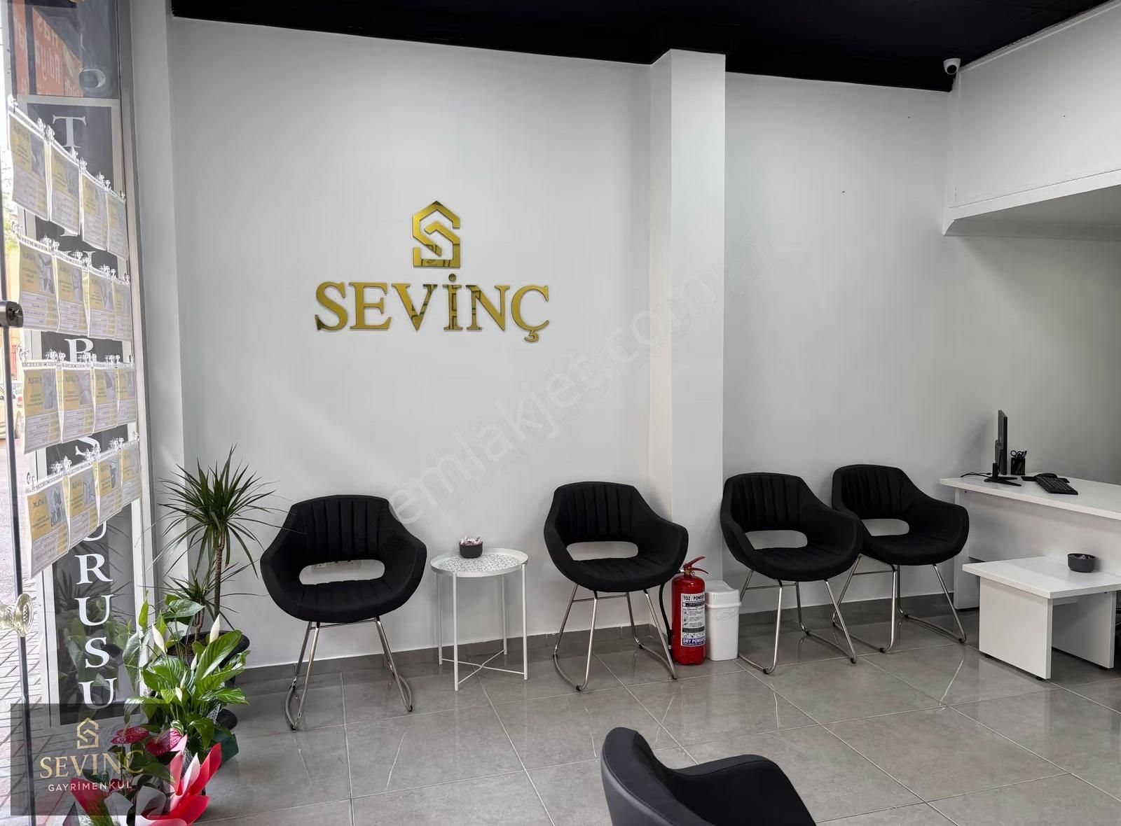 Sevinç'ten İhsaniye'de Otoparklı Site İçi Yüksek Giriş 3+1 Daire - Görsel 3
