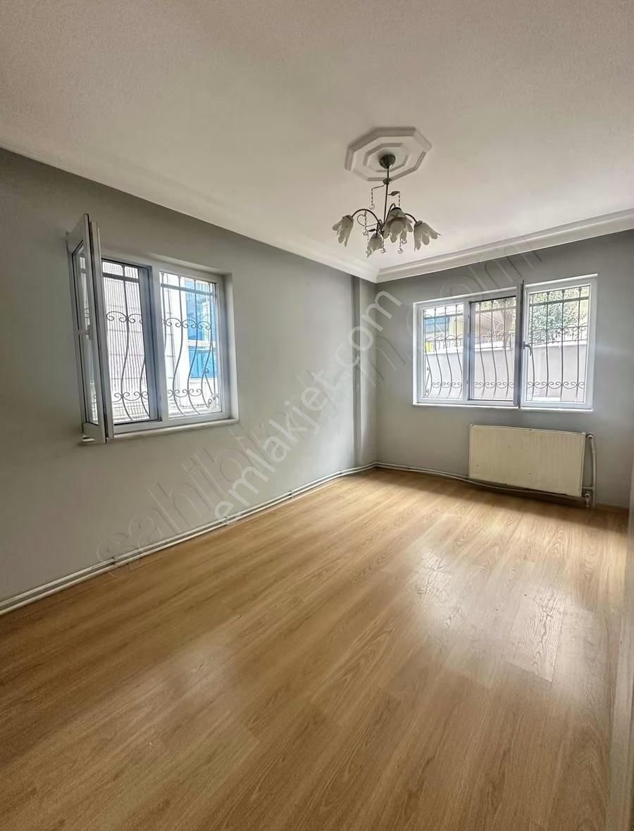Kemalpaşa Da 2+1 Kiralık Daire Metrobüs Yanı Genç Binada - Görsel 16
