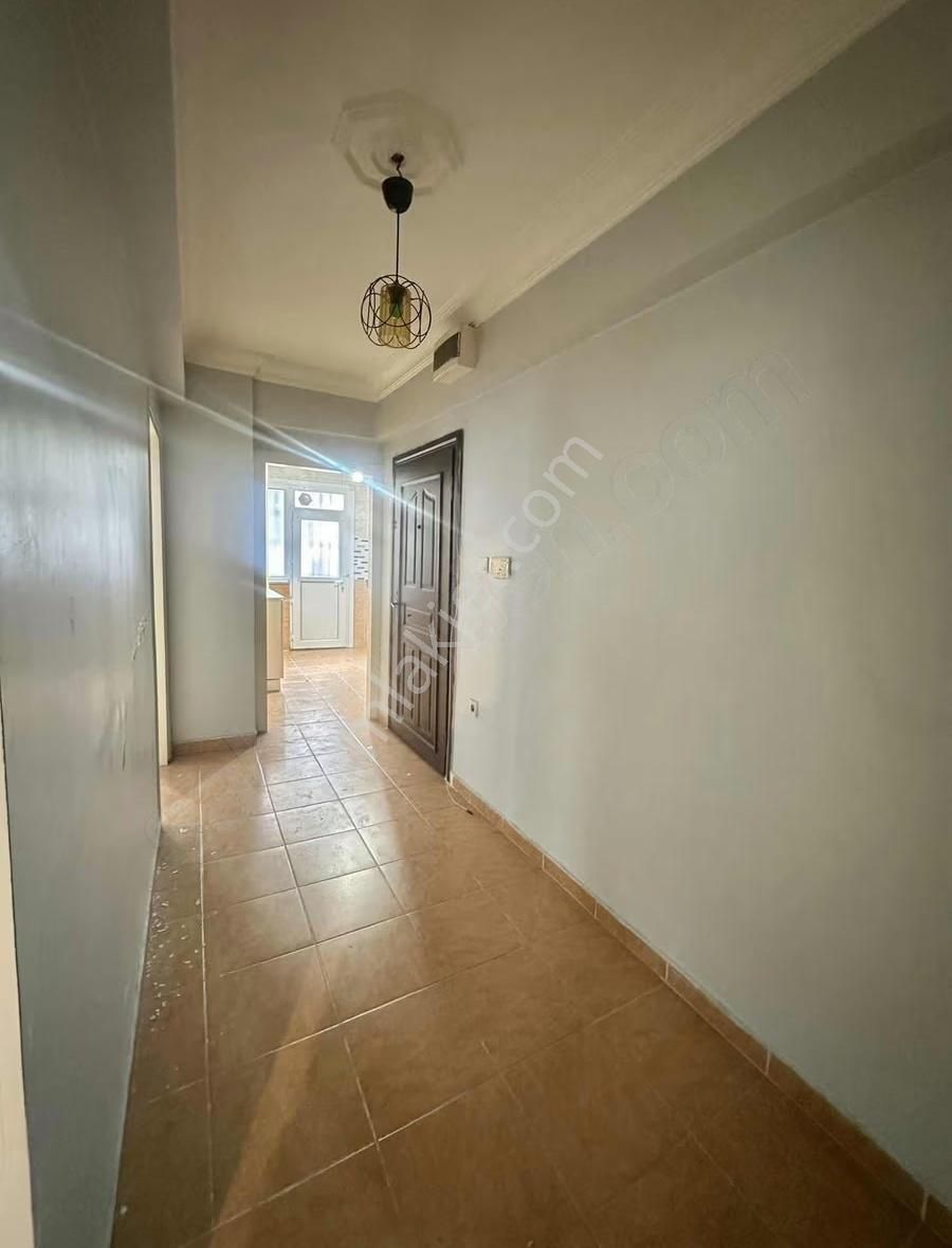 Kemalpaşa Da 2+1 Kiralık Daire Metrobüs Yanı Genç Binada - Görsel 6