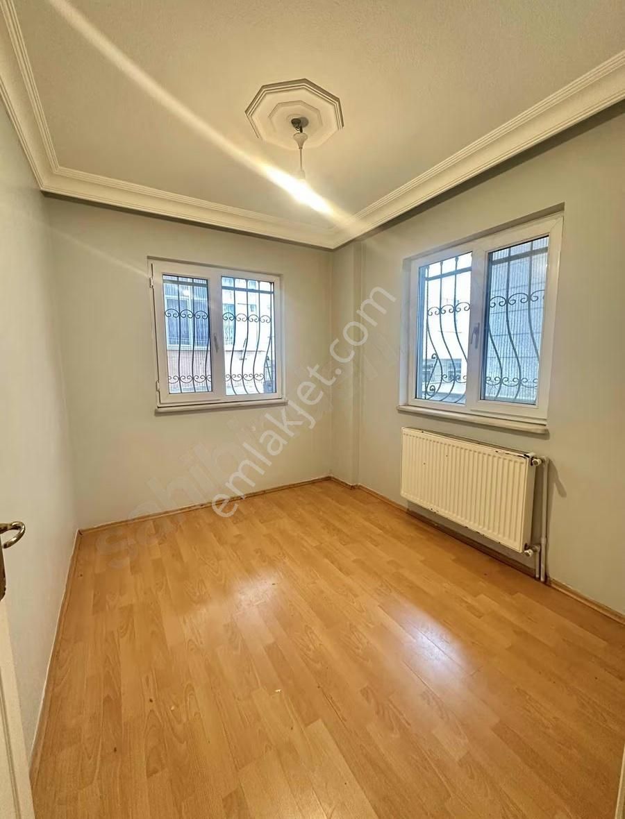 Kemalpaşa Da 2+1 Kiralık Daire Metrobüs Yanı Genç Binada - Görsel 19