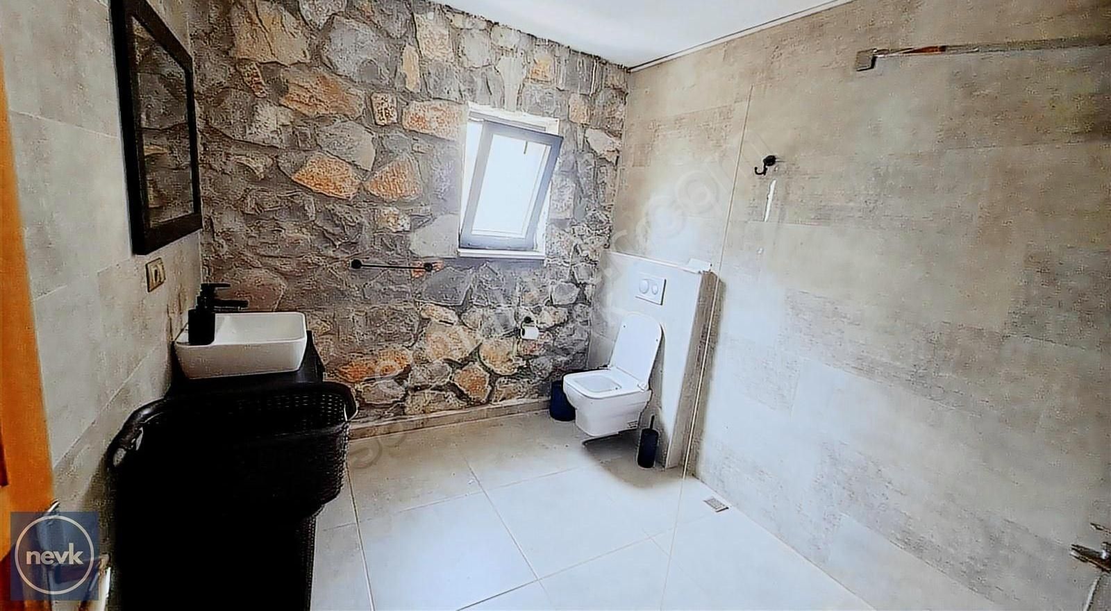 Nevk Yatırımdan Üzümlü'de Doğa İle İçiçe Kiralık Villa - Görsel 12